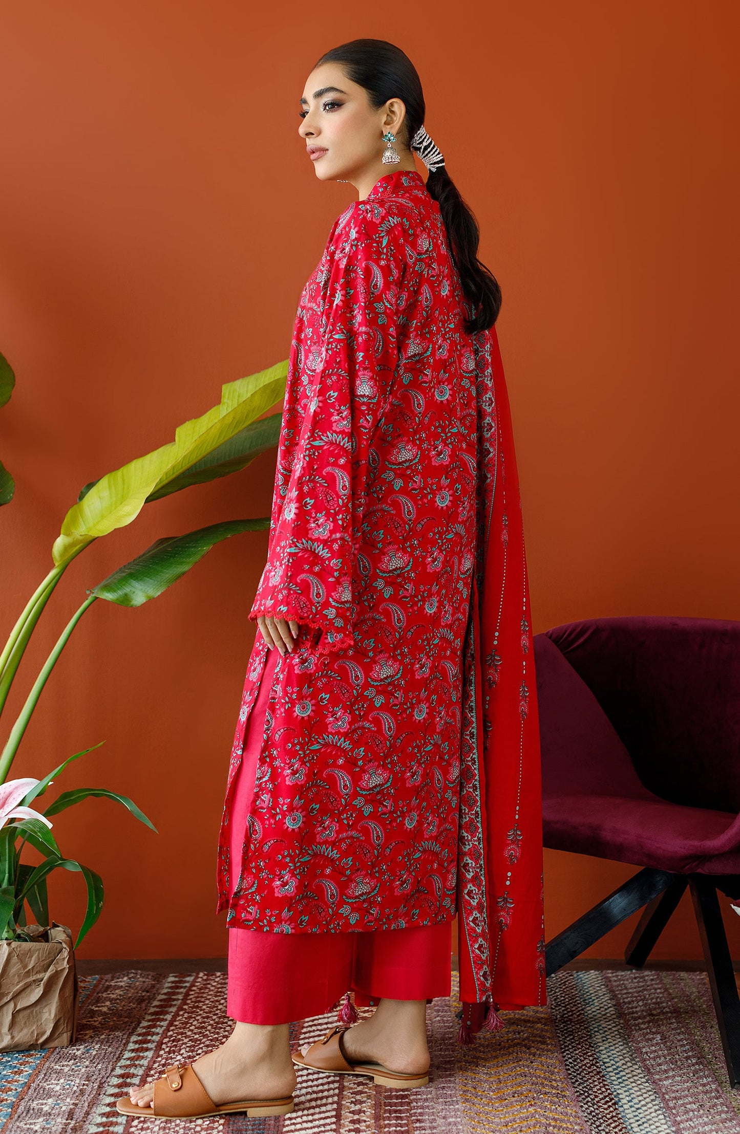 Orient - Unstitched 3 Piece Printed Cambric Shirt , Cambric Pant and Lawn Dupatta