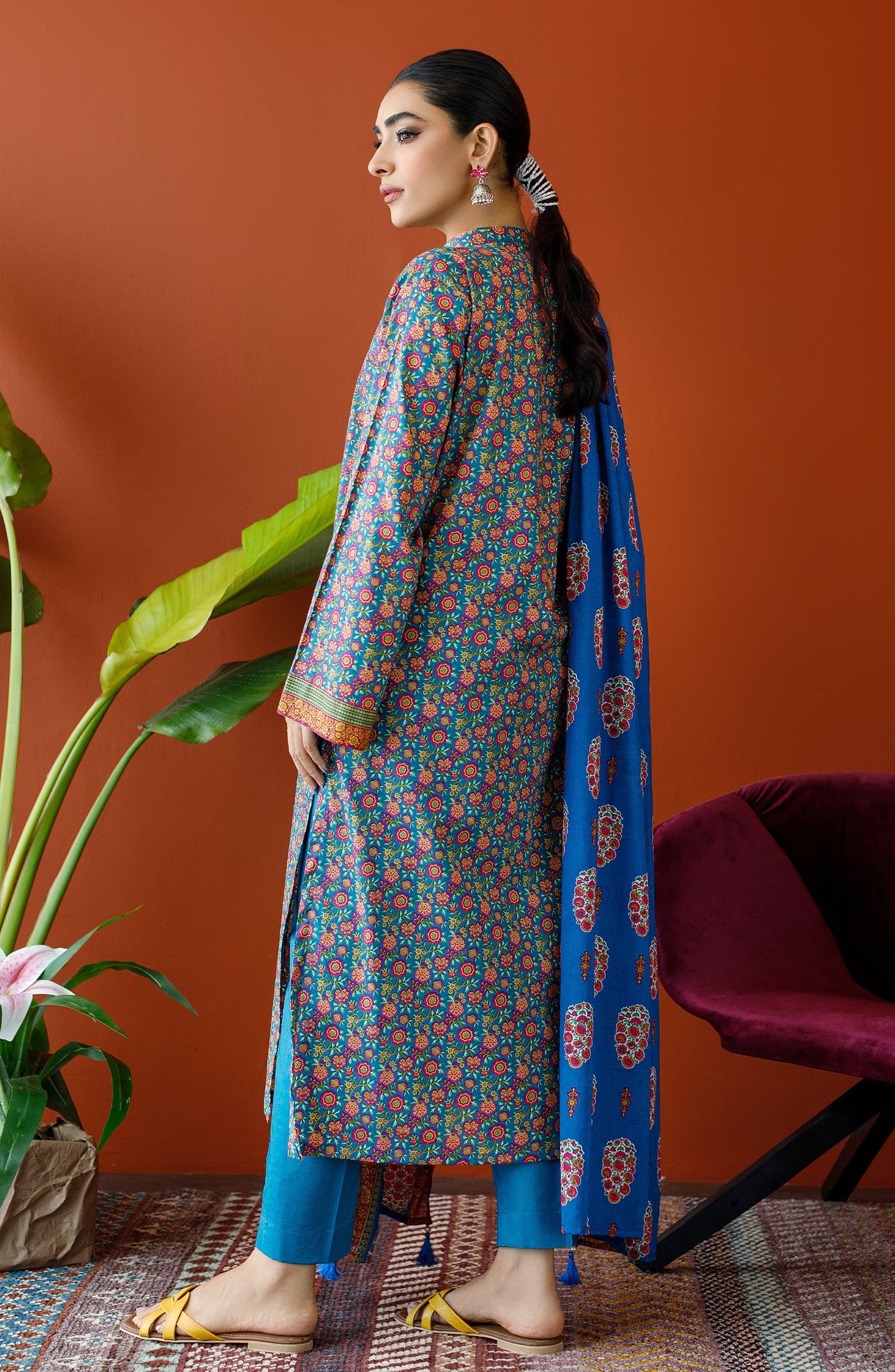 Orient - Unstitched 3 Piece Printed Cambric Shirt , Cambric Pant and Lawn Dupatta