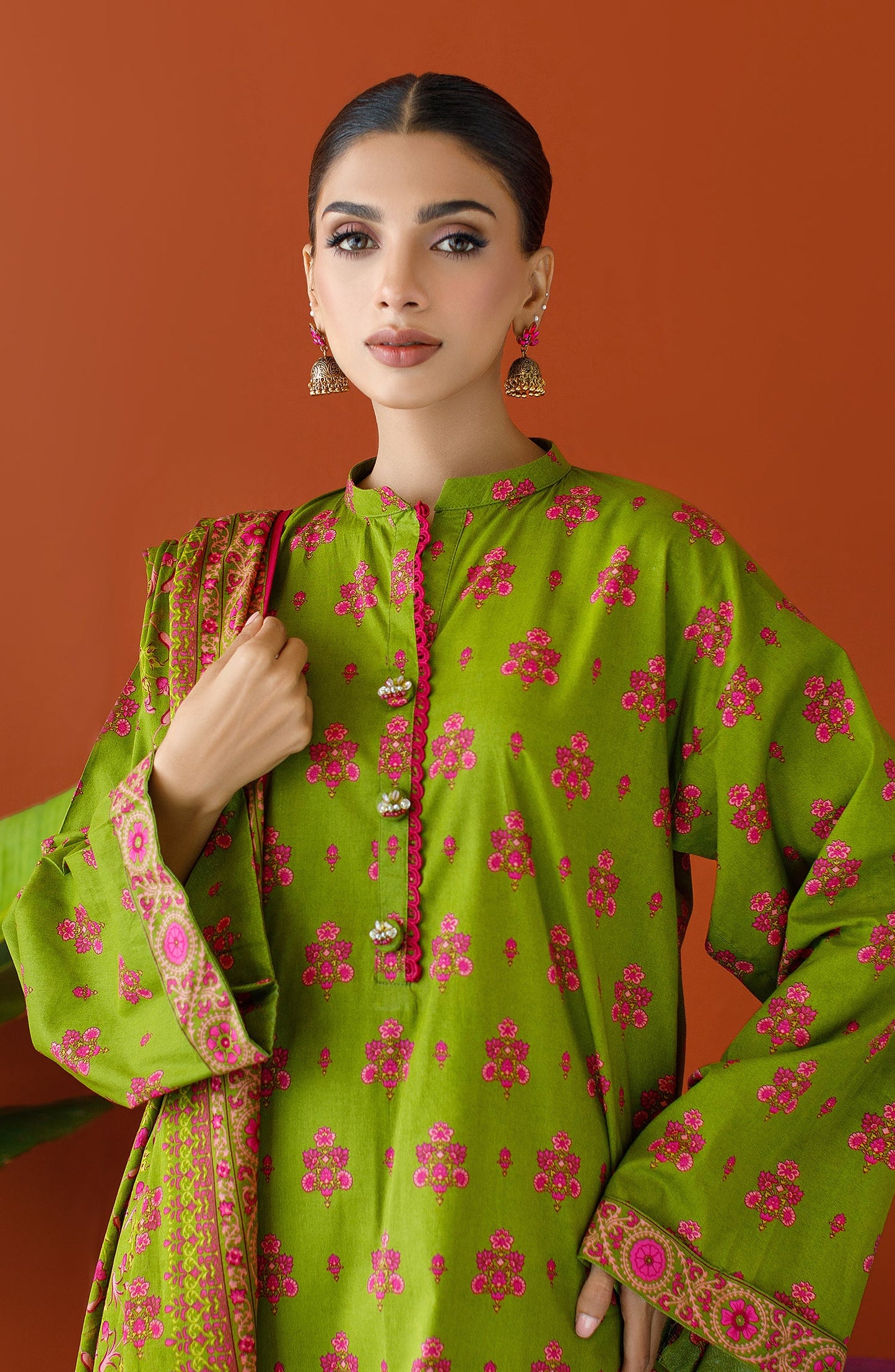 Orient - Unstitched 3 Piece Printed Cambric Shirt , Cambric Pant and Lawn Dupatta