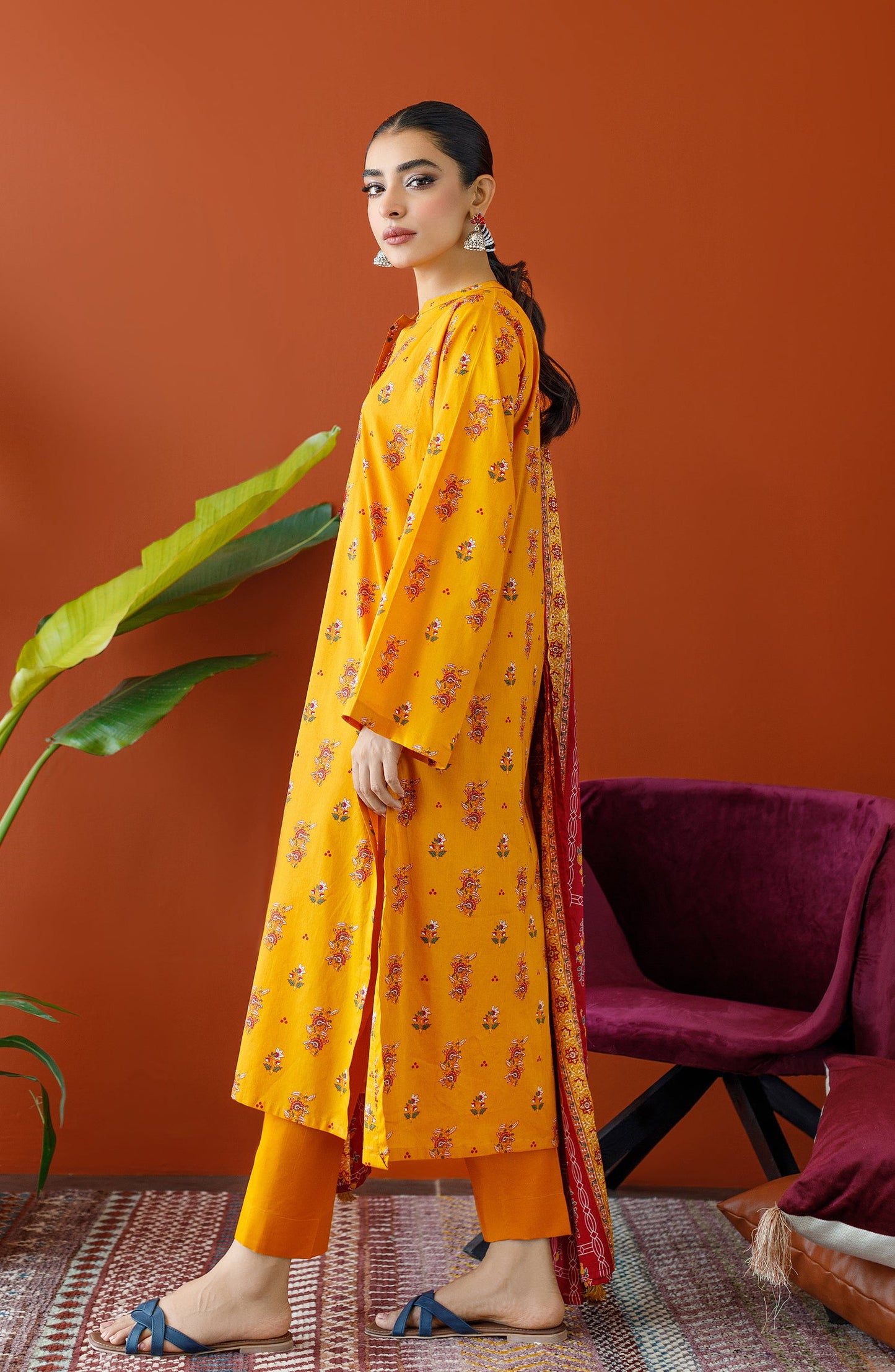 Orient - Unstitched 3 Piece Printed Cambric Shirt , Cambric Pant and Lawn Dupatta
