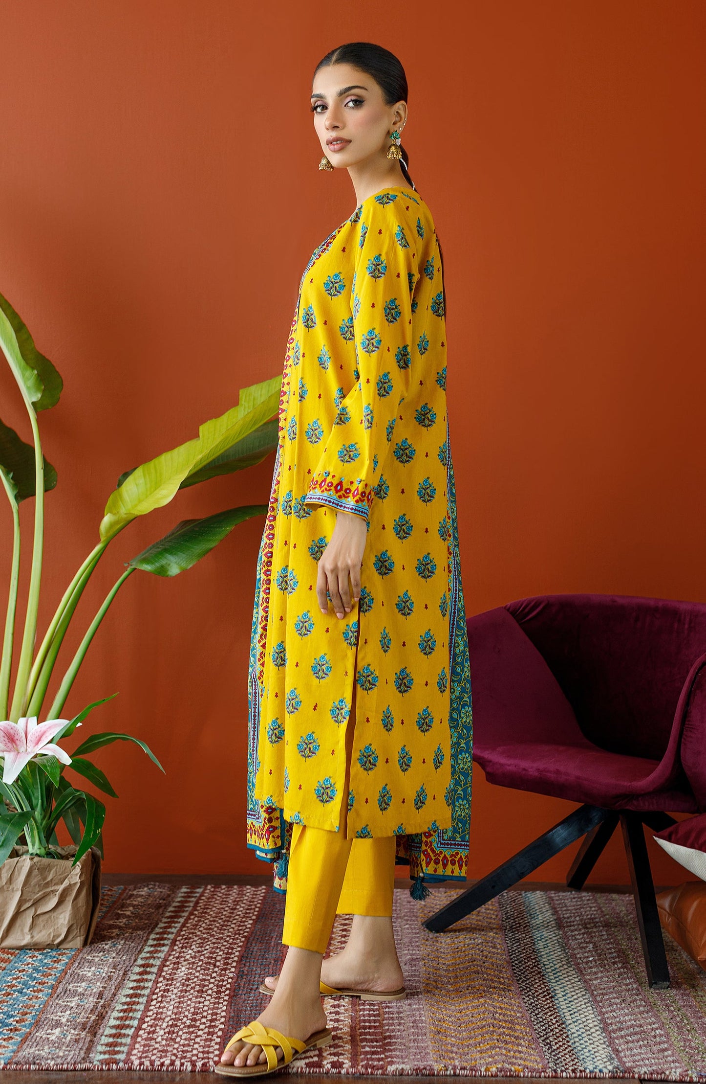 Orient - Unstitched 3 Piece Printed Cambric Shirt , Cambric Pant and Lawn Dupatta