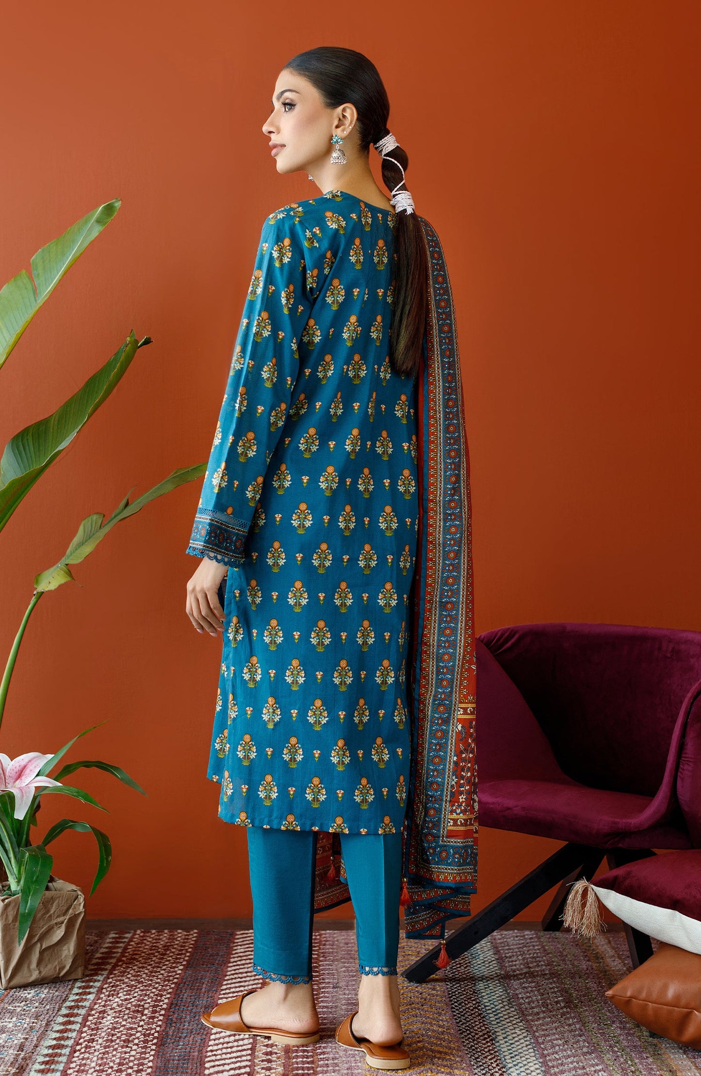 Orient - Unstitched 3 Piece Printed Cambric Shirt , Cambric Pant and Lawn Dupatta