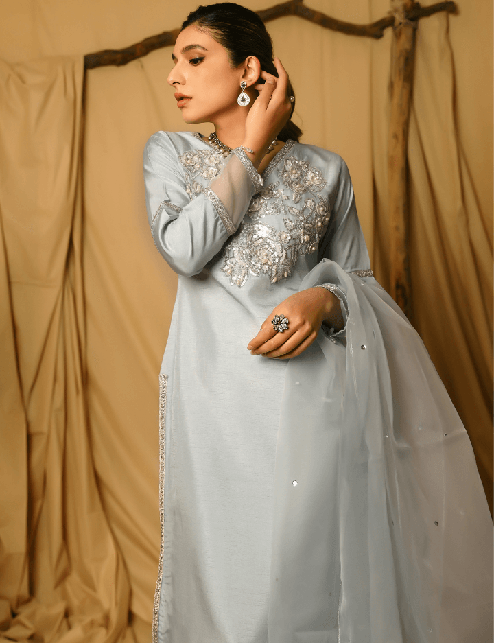 pastel colour pakistani dresses Ain