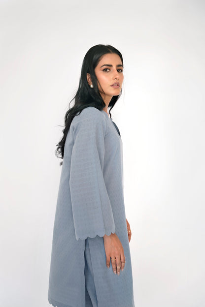 Ayesha Naveed - Perisian blue