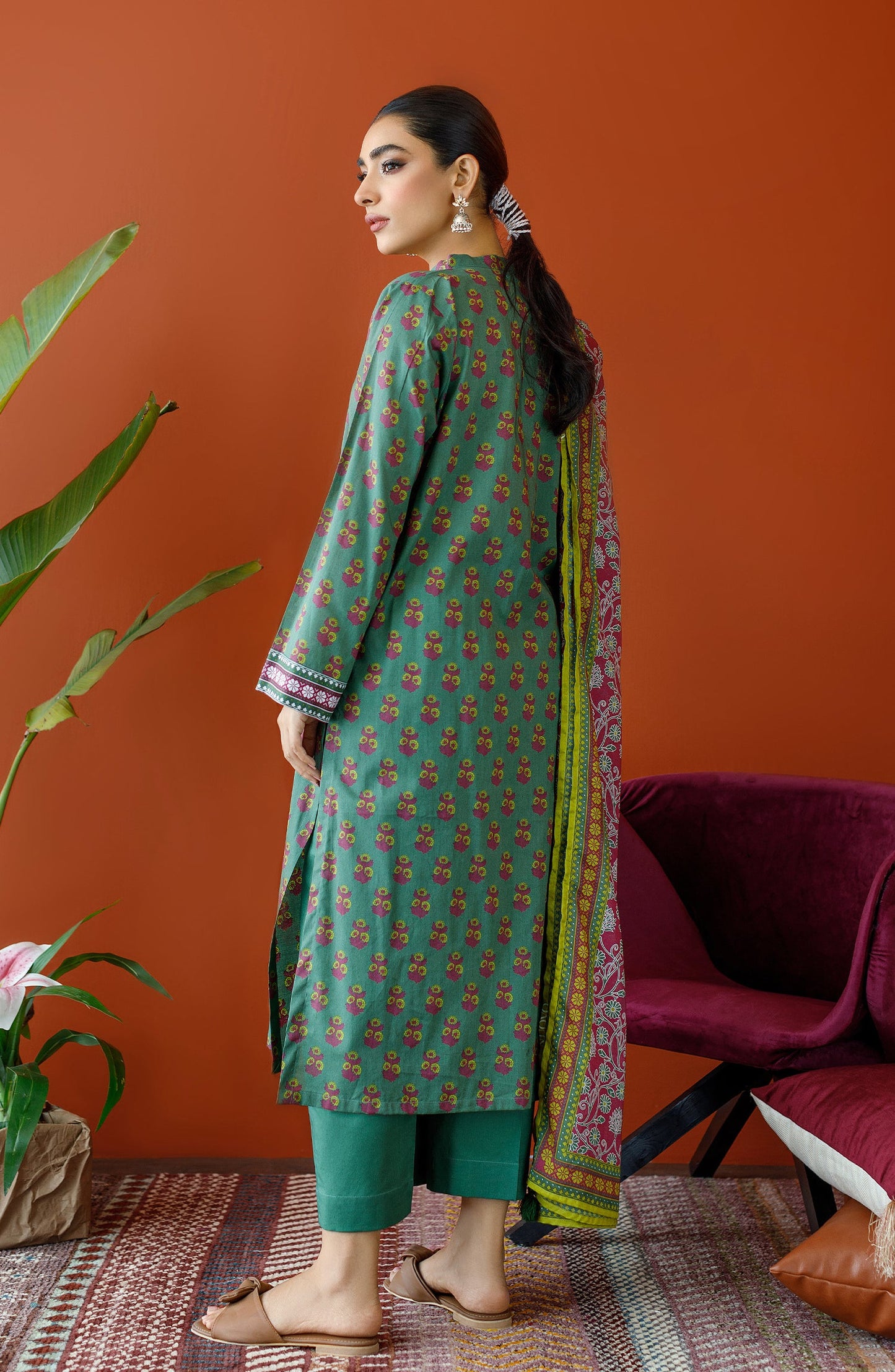 Orient - Unstitched 3 Piece Printed Cambric Shirt , Cambric Pant and Lawn Dupatta