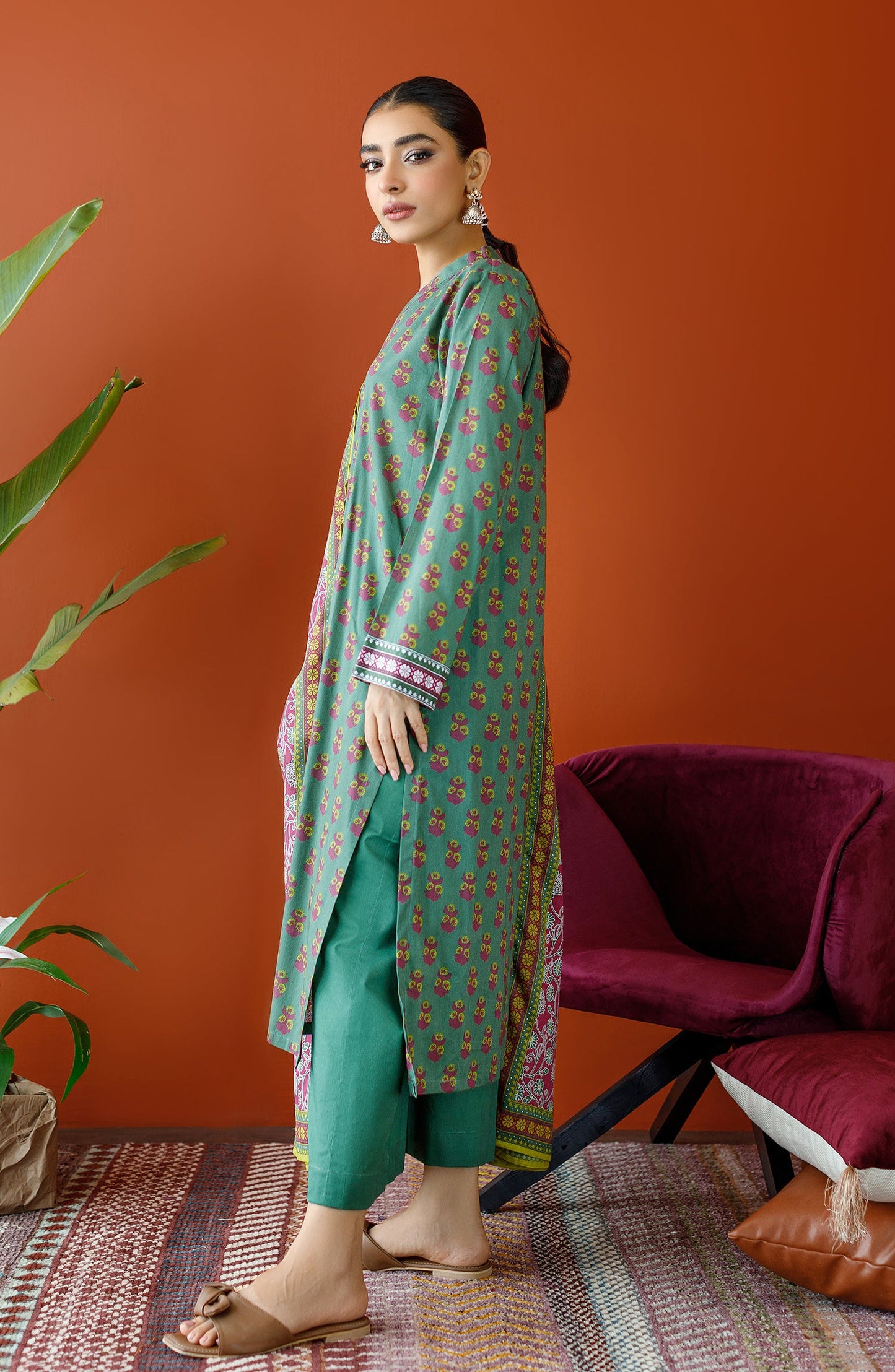 Orient - Unstitched 3 Piece Printed Cambric Shirt , Cambric Pant and Lawn Dupatta