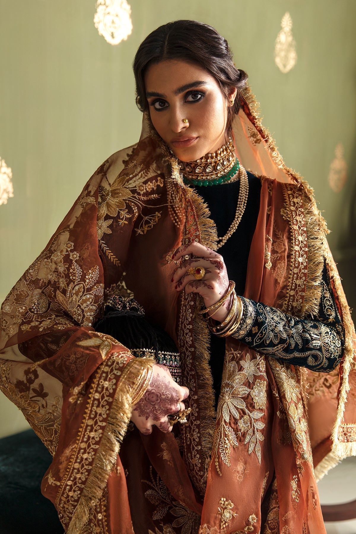 Baroque - EMBROIDERED VELVET PR-875