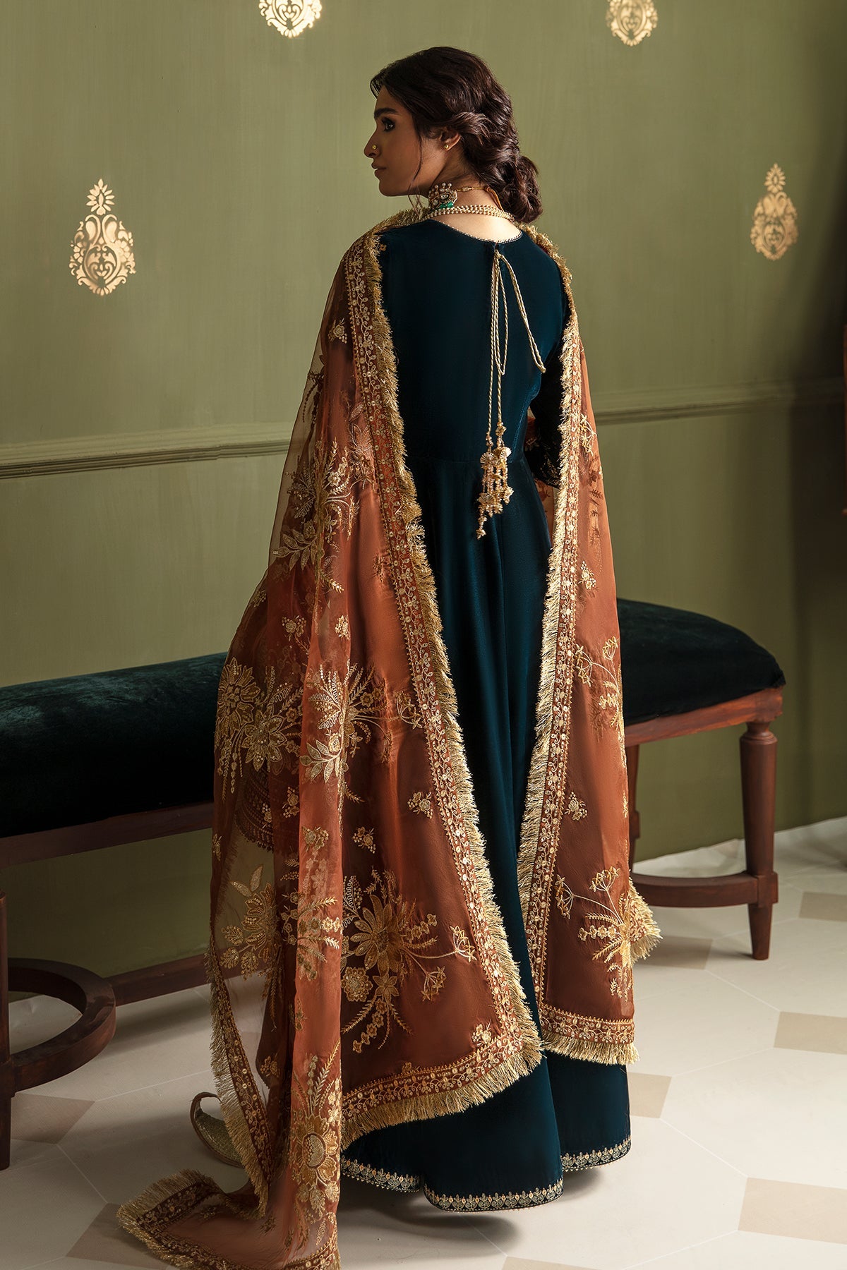 Baroque - EMBROIDERED VELVET PR-875