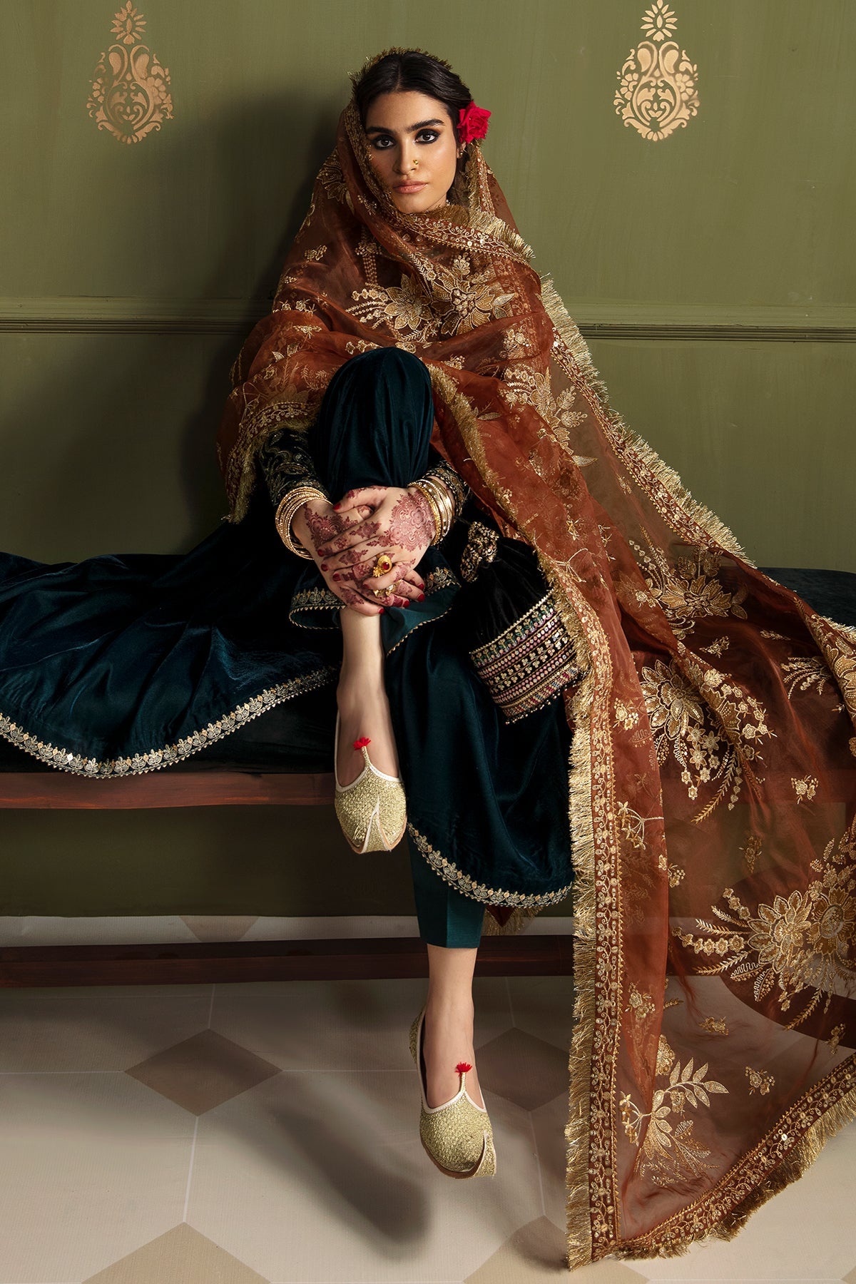 Baroque - EMBROIDERED VELVET PR-875