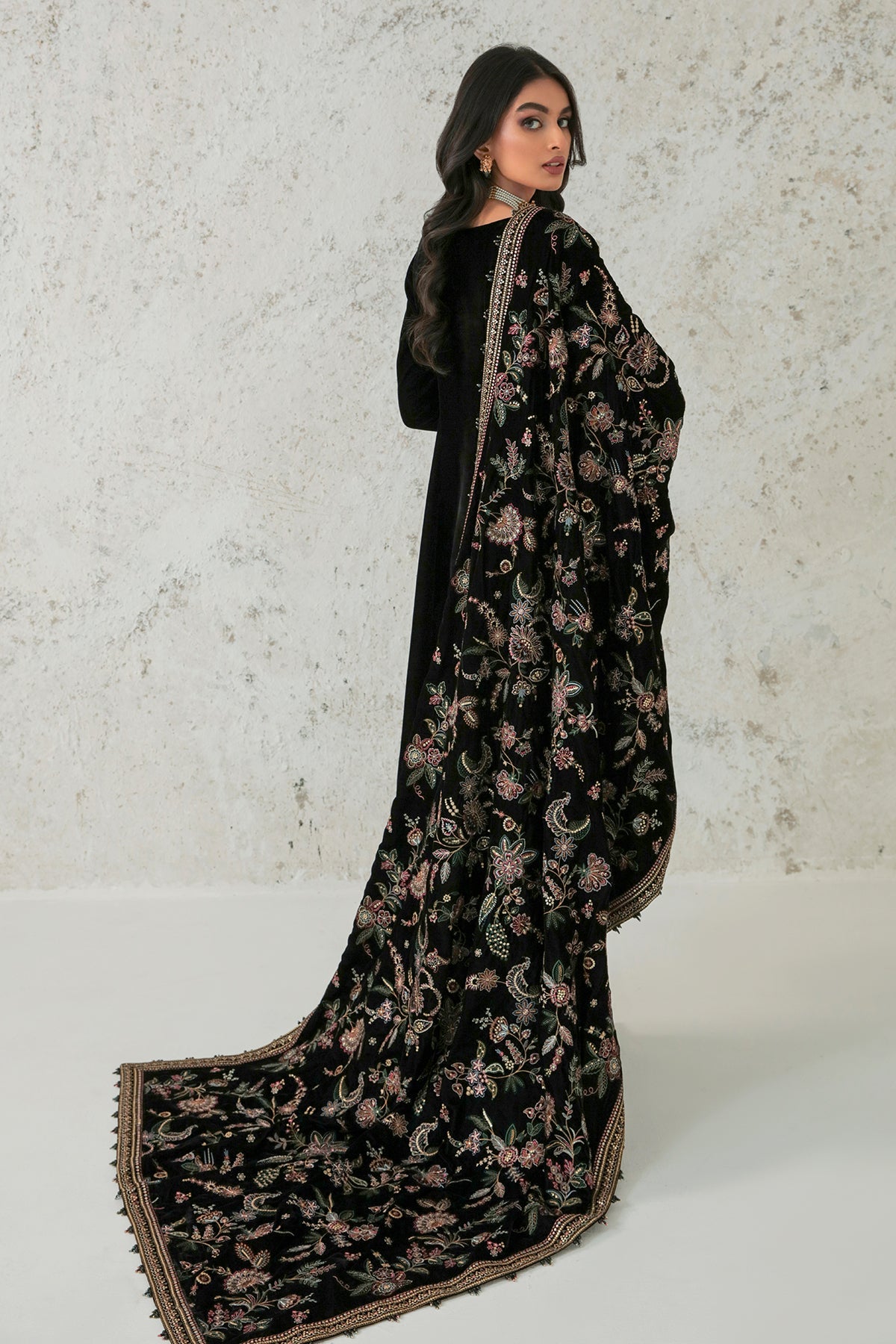 Baroque - EMBROIDERED VELVET SHAWL VS-33