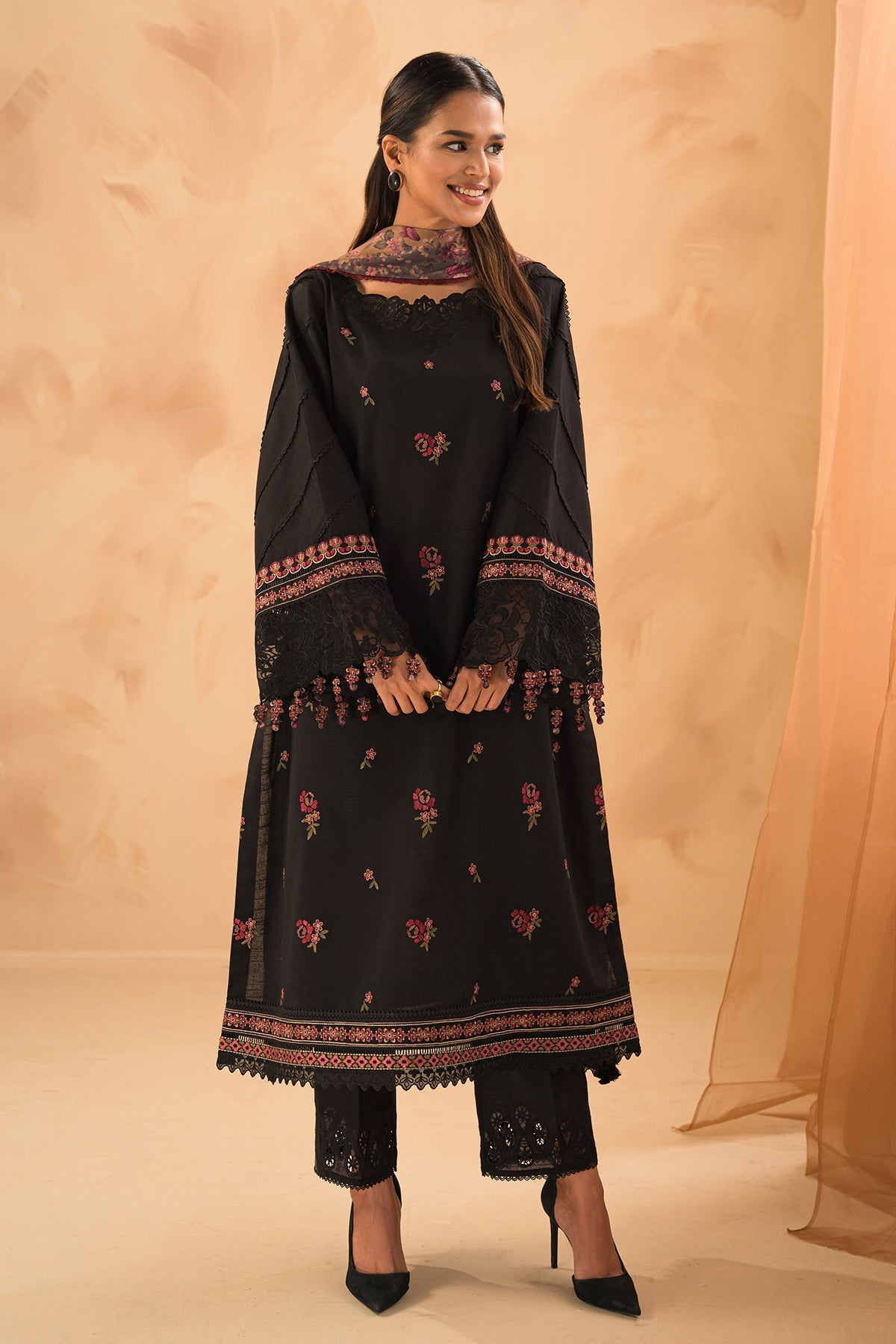 Baroque - EMBROIDERED SLUB KHADDAR UF-475