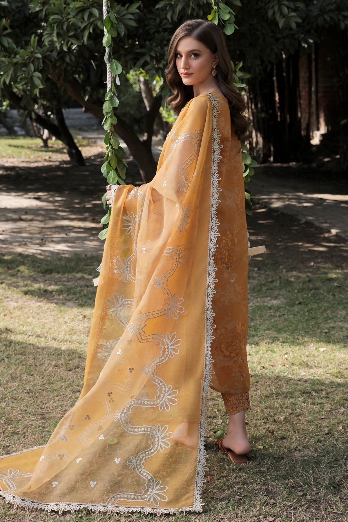 Baroque - EMBROIDERED LAWN UF-321