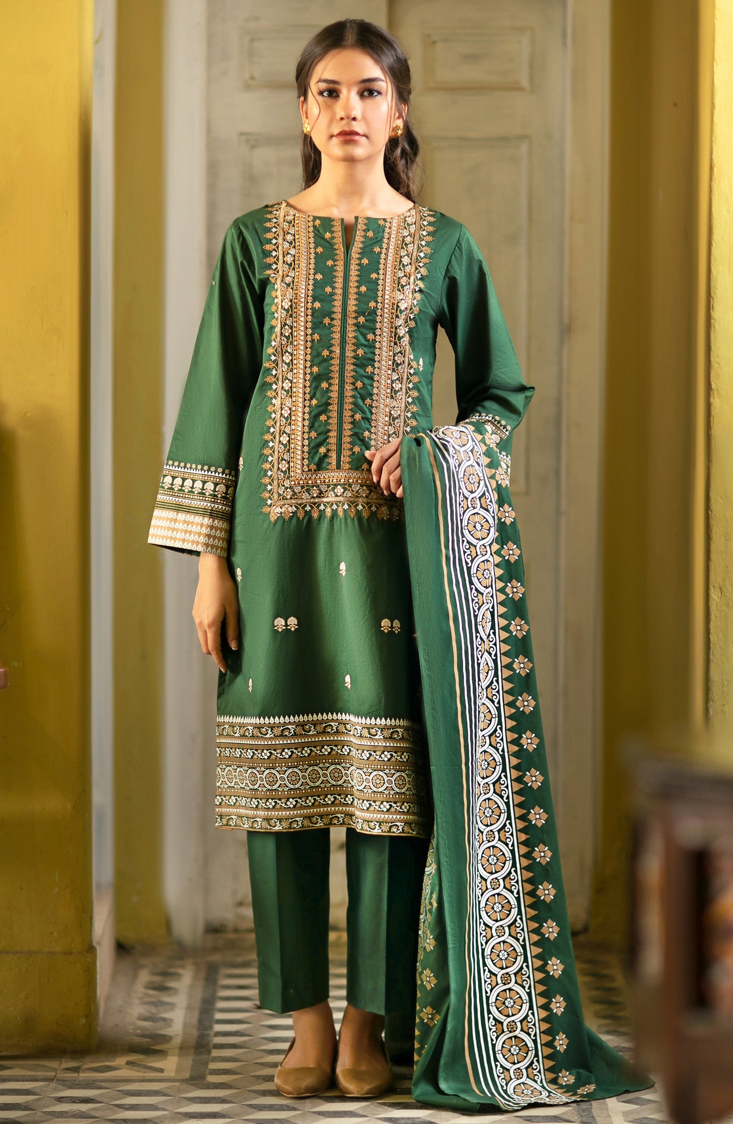 Orient - Unstitched 3 Piece Festive Embroidered Suit