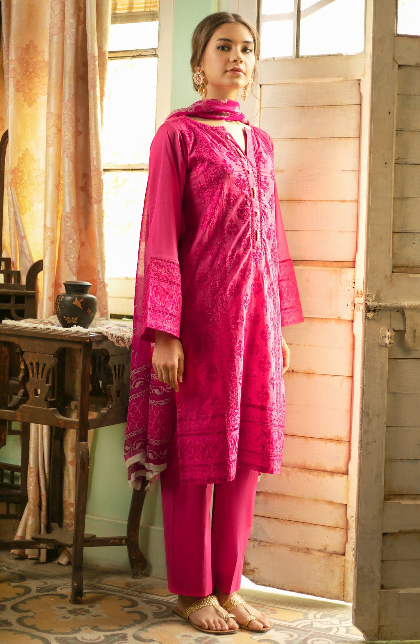 Orient - Unstitched 3 Piece Heavy Embroidered Lawn Suit