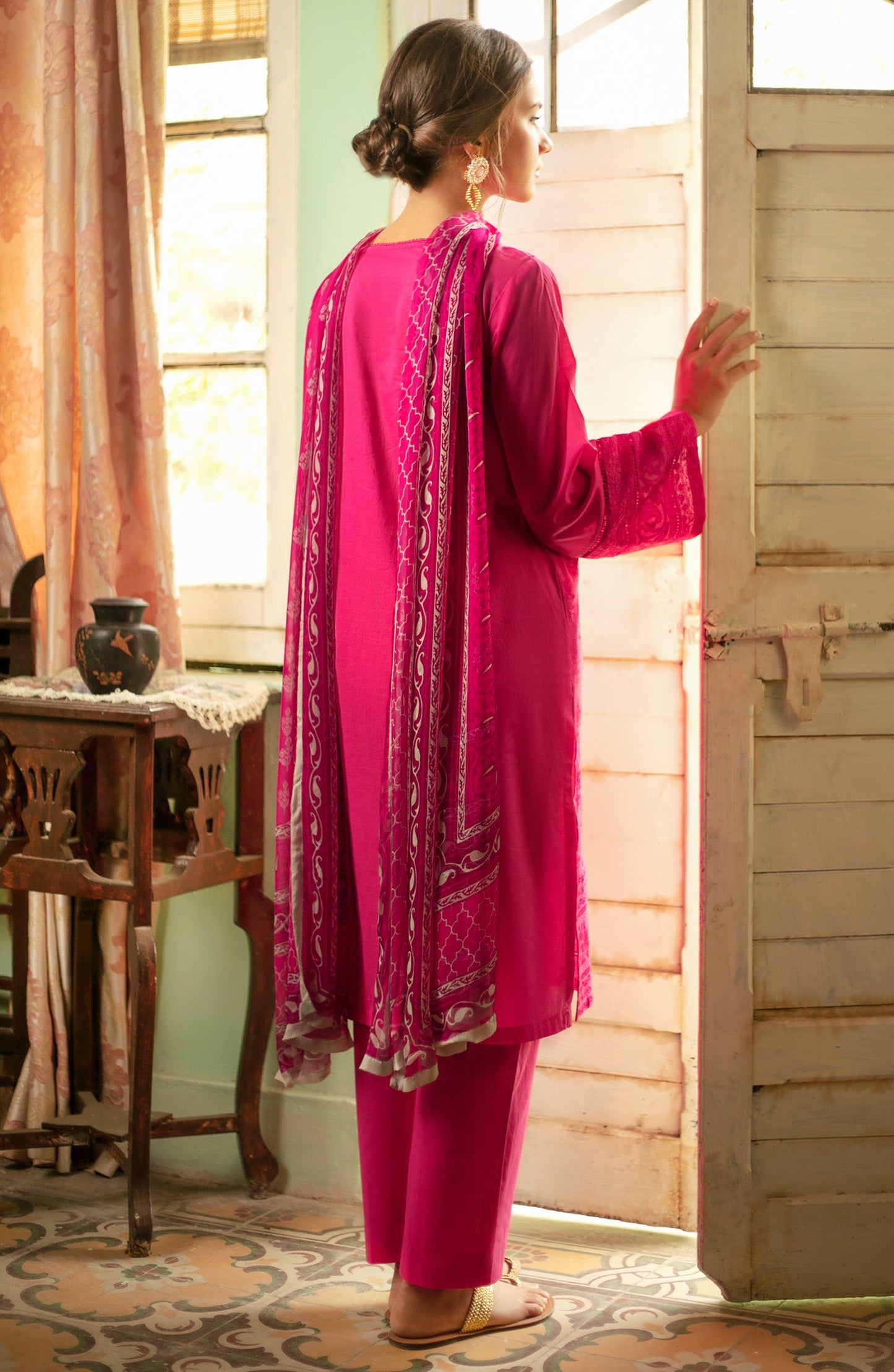 Orient - Unstitched 3 Piece Heavy Embroidered Lawn Suit