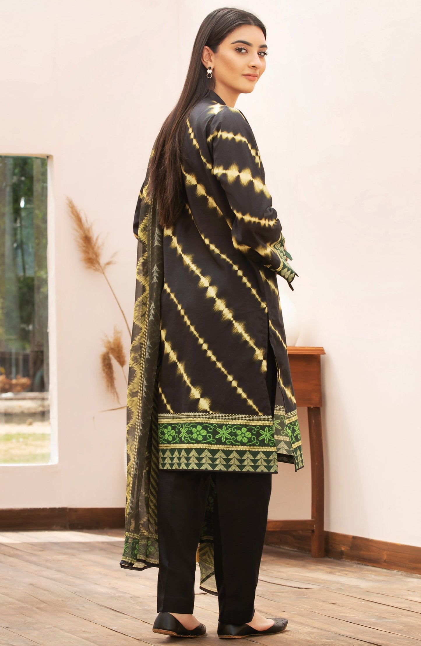 Orient - Unstitched 2 Piece Printed Lawn Shirt Chiffon Dupatta