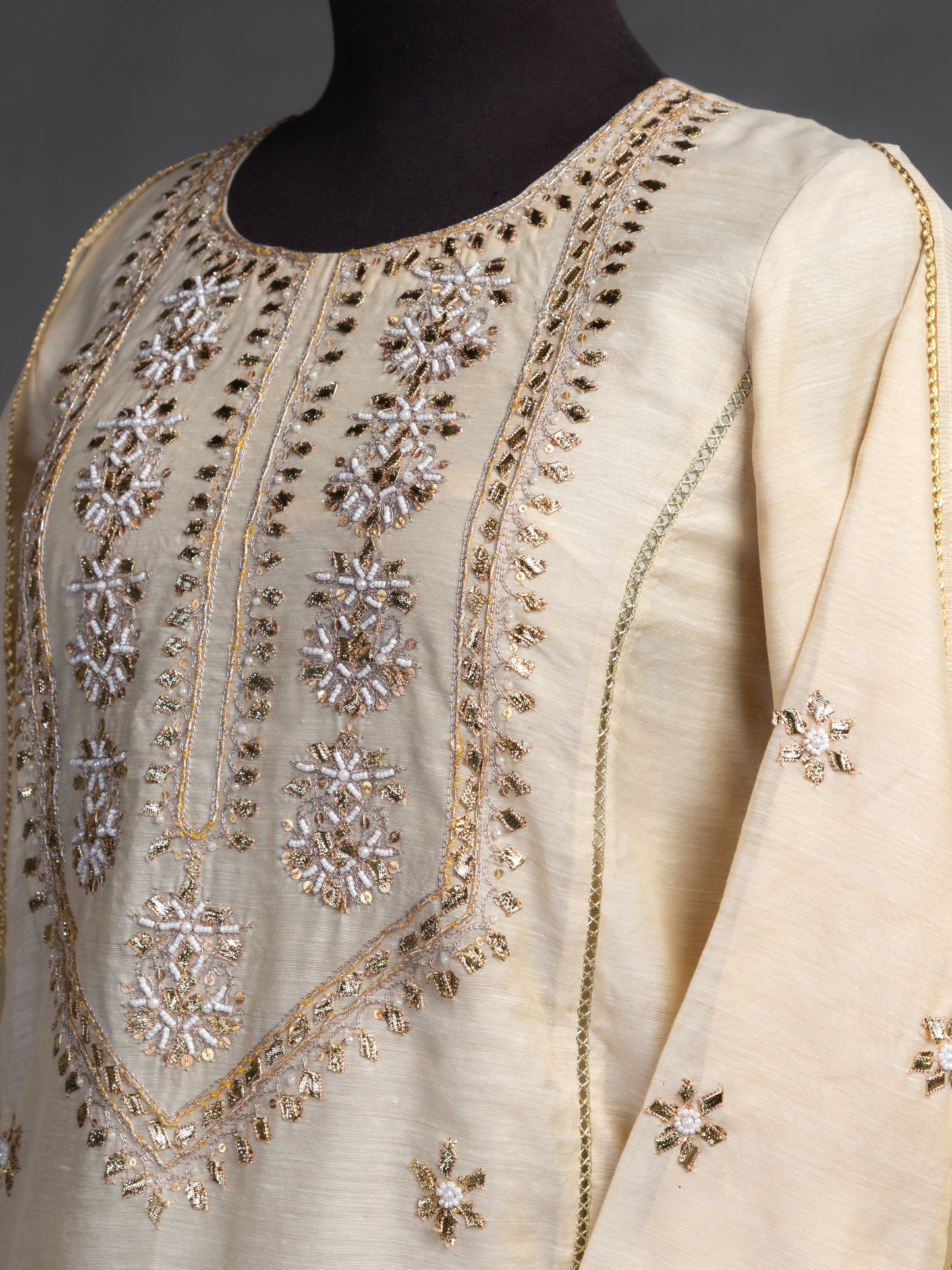 Eraj Hussain - Gotta Patti Gold - Stitched