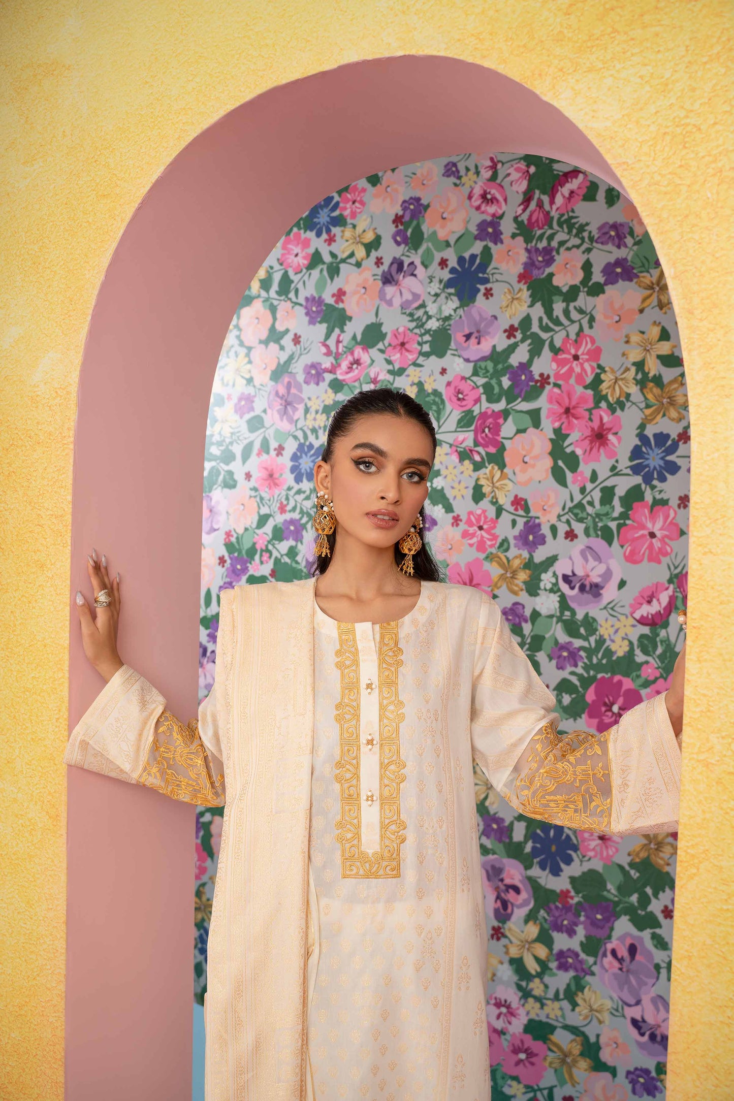 Nishat Linen - 3 Piece - Embroidered Jacquard Suit - 42301771