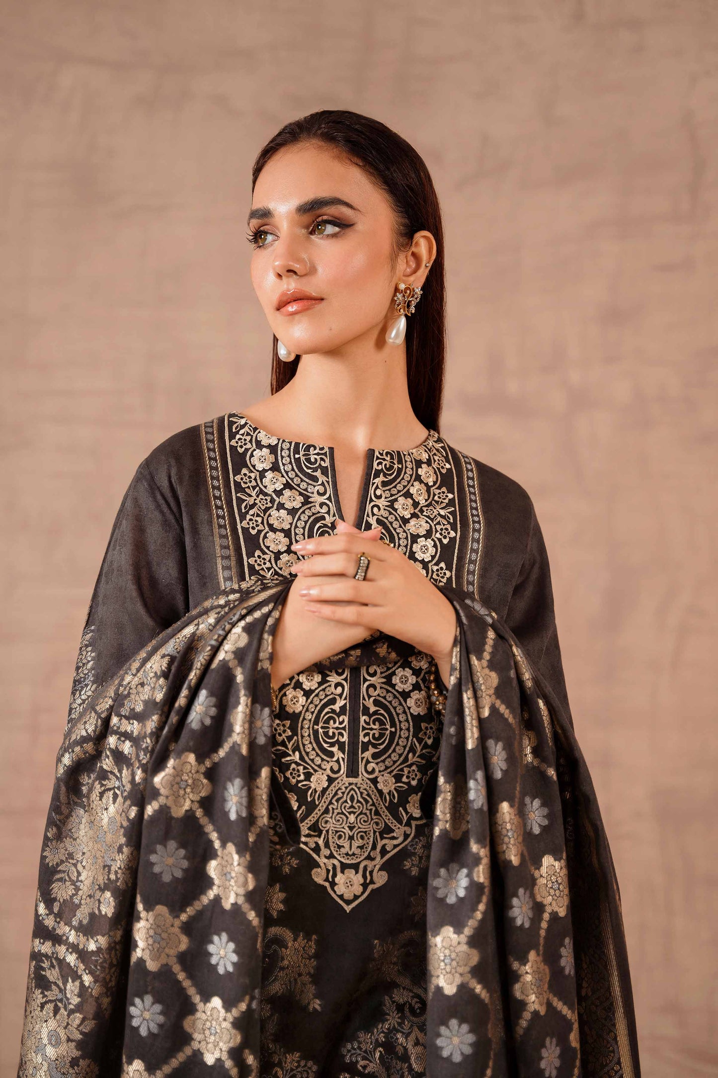 Nishat Linen - 3 Piece - Embroidered Jacquard Suit - 42301910