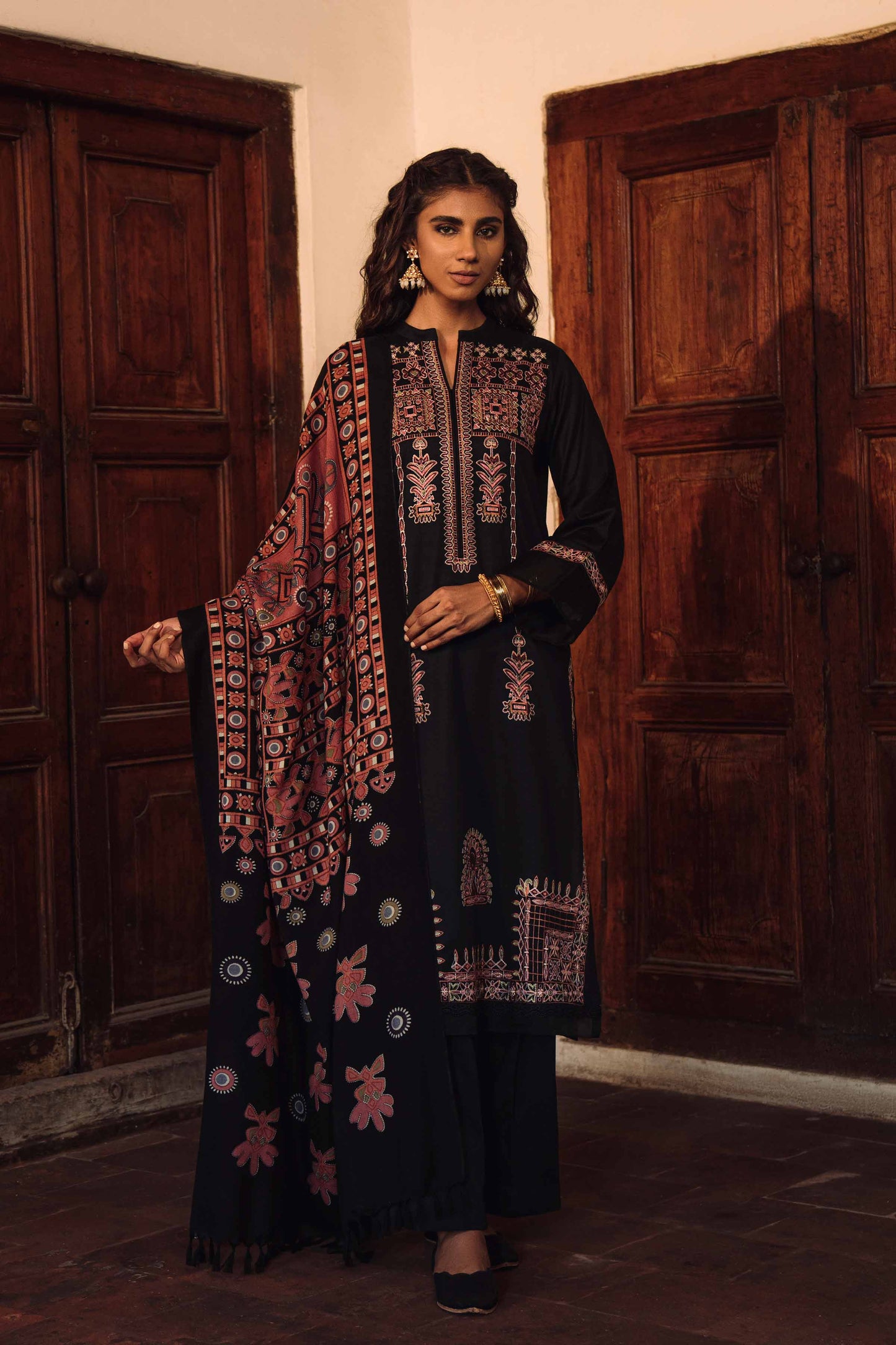 Nishat Linen - 3 Piece - Embroidered Suit - 42303029