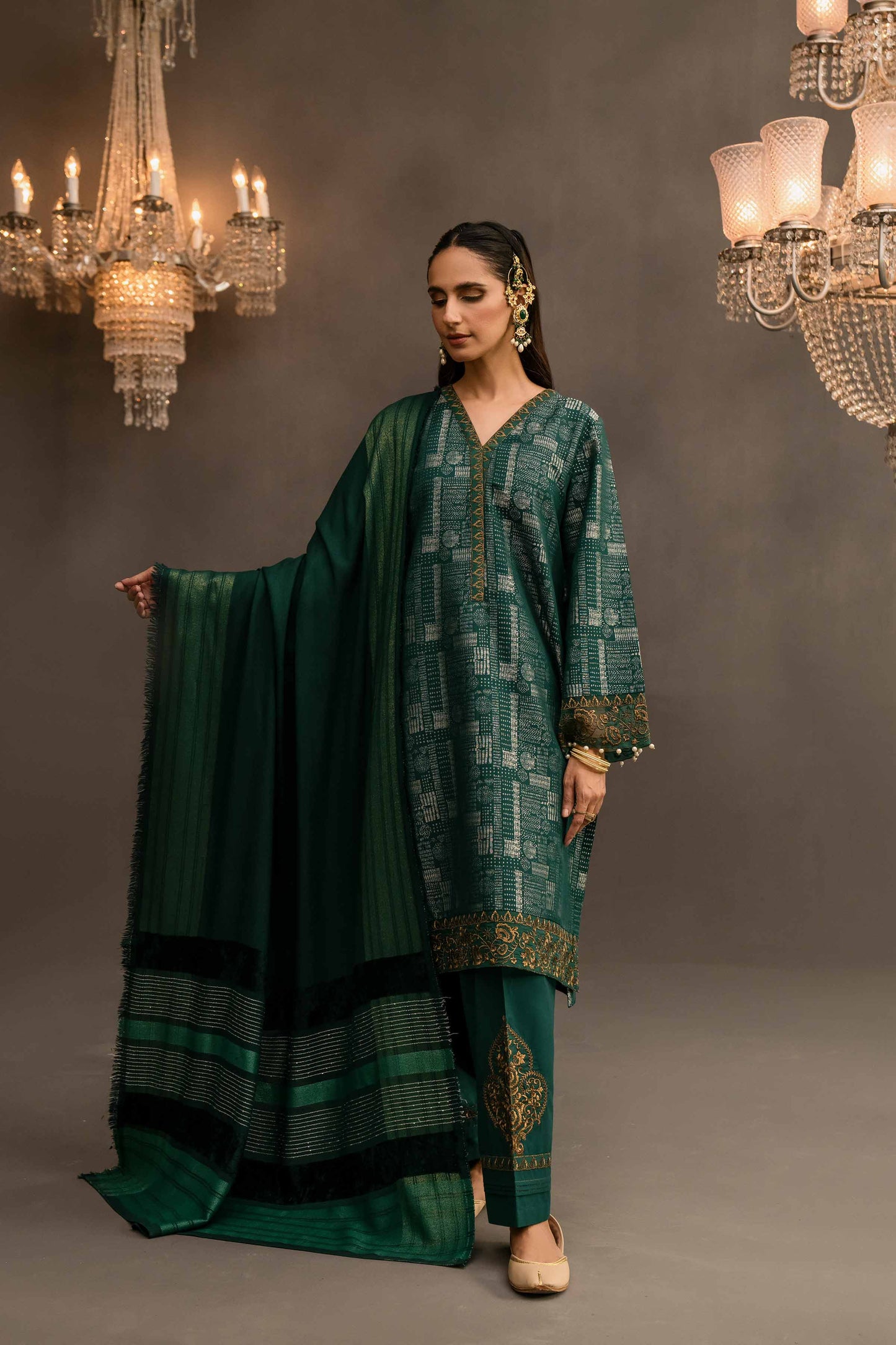 Nishat Linen - 3 Piece - Embellished Jacquard Suit - 42303114