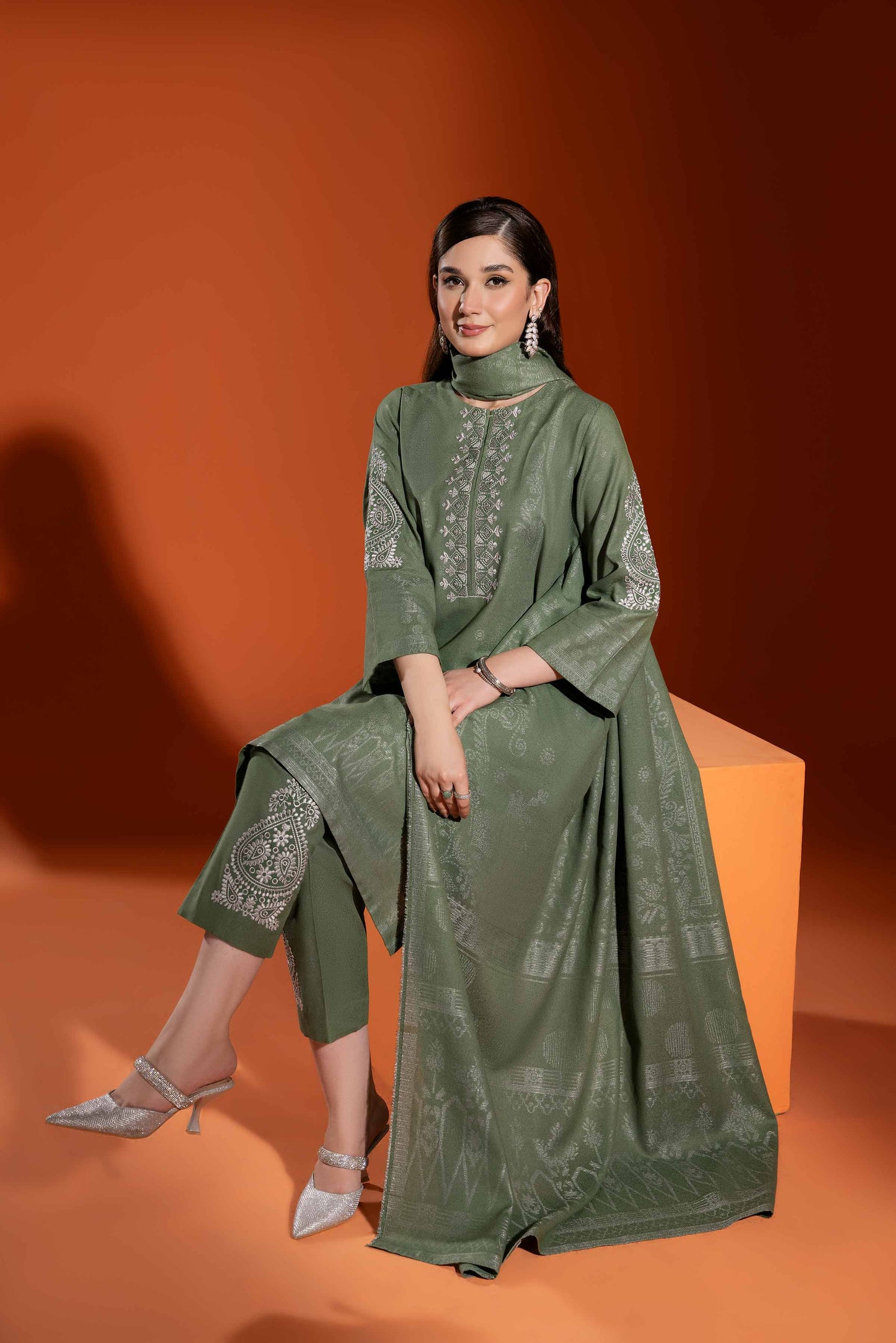 Nishat Linen - 3 Piece - Jacquard Embroidered Suit - 42303462