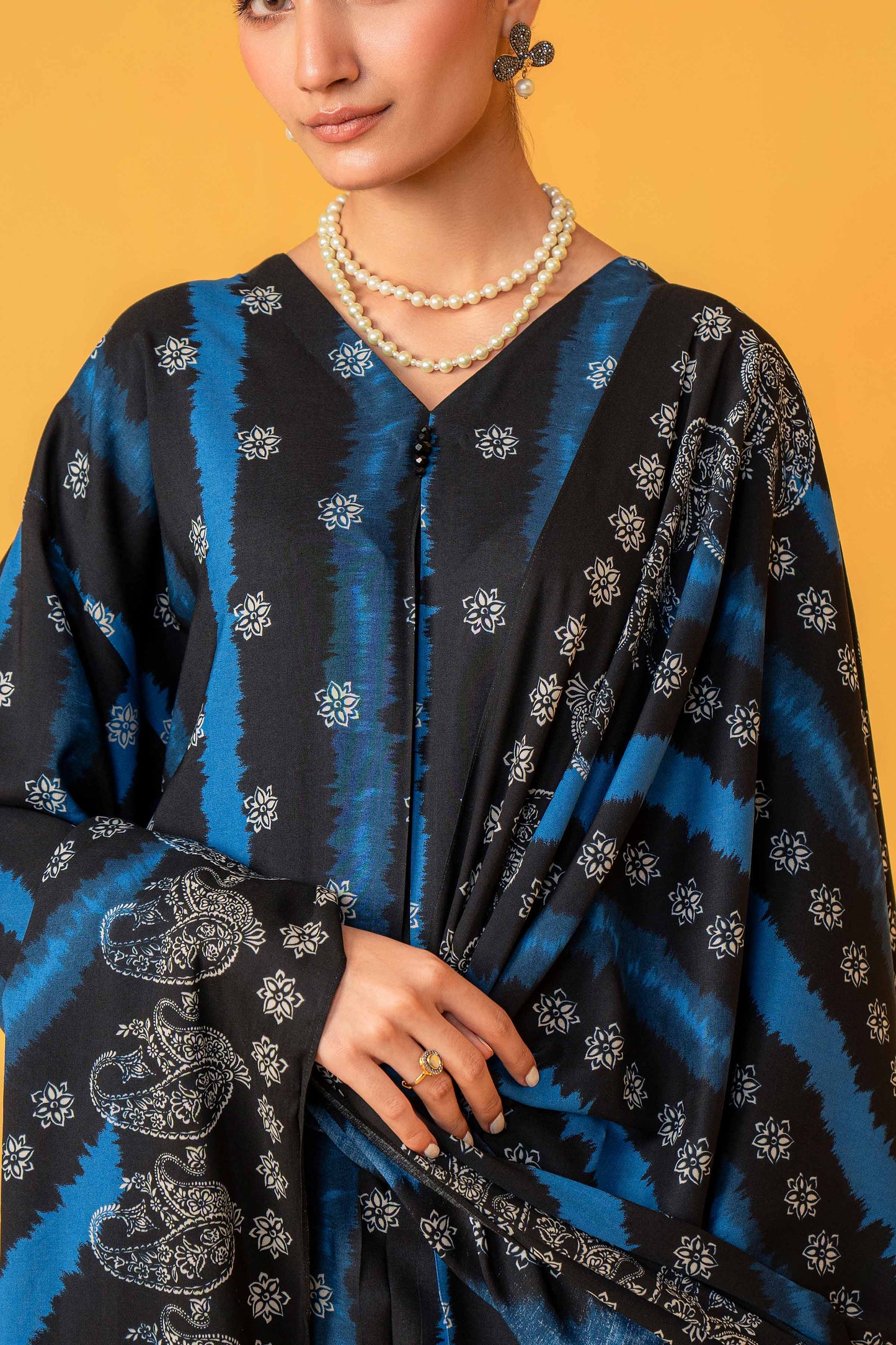 Nishat Linen - 3 Piece - Printed Loose Fabric - 42304007