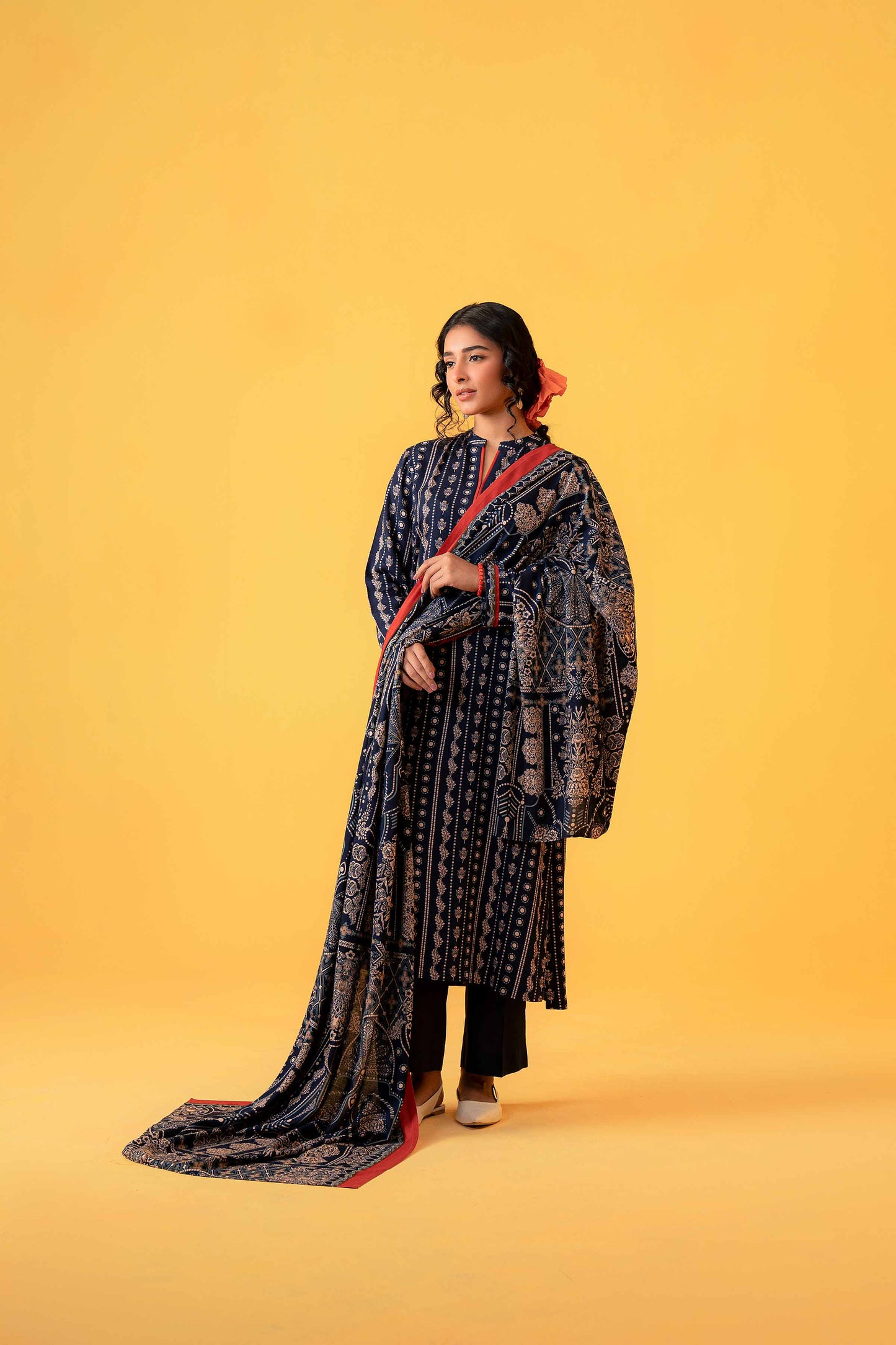 Nishat Linen - 3 Piece - Printed Loose Fabric - 42304021