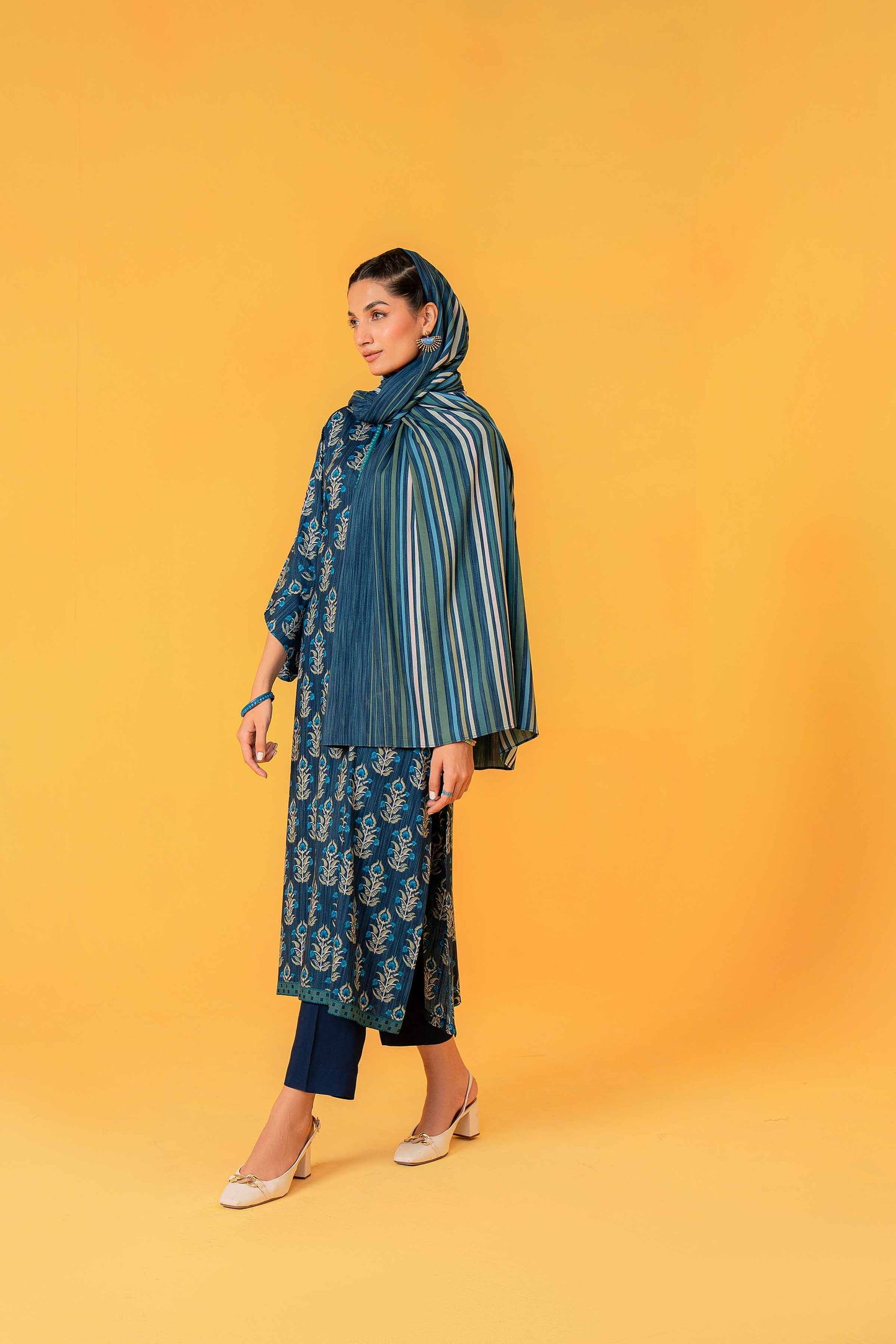 Nishat Linen - 3 Piece - Printed Loose Fabric - 42304028