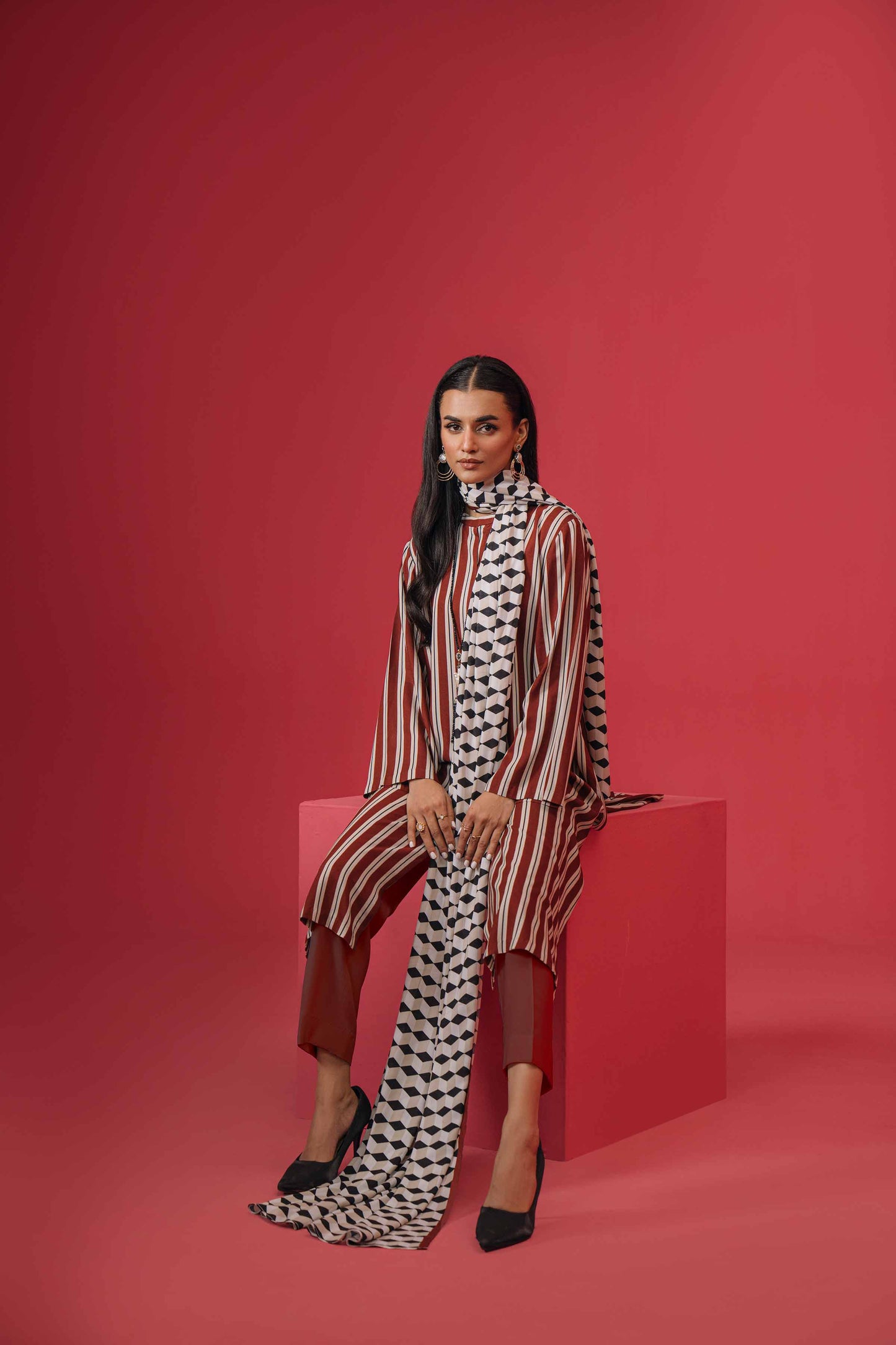 Nishat Linen - 3 Piece - Printed Loose Fabric - 42304032