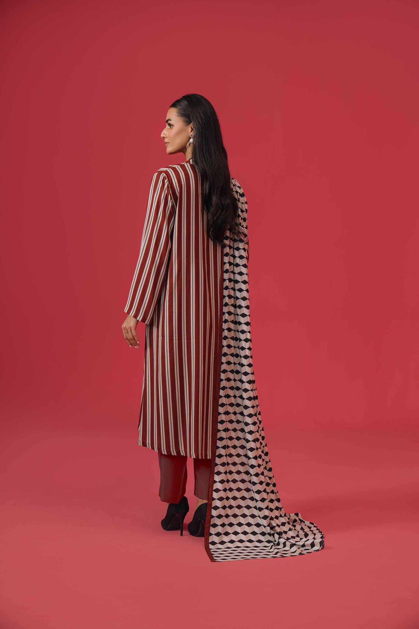 Nishat Linen - 3 Piece - Printed Loose Fabric - 42304032