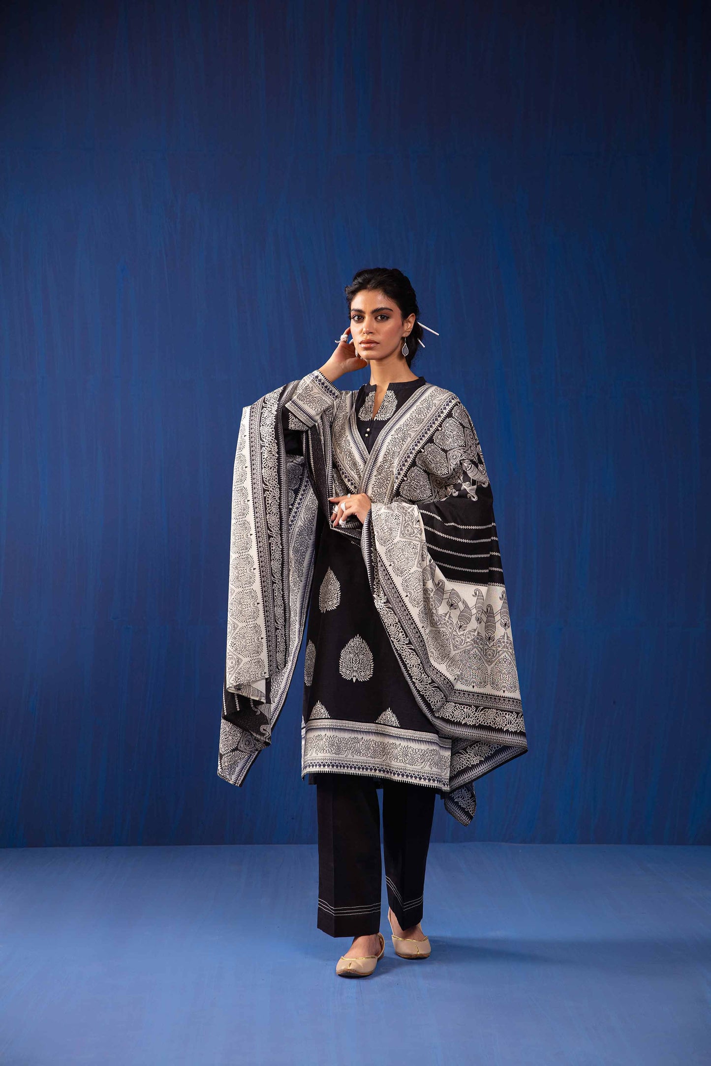 Nishat Linen - 3 Piece - Printed Loose Fabric - 42304035