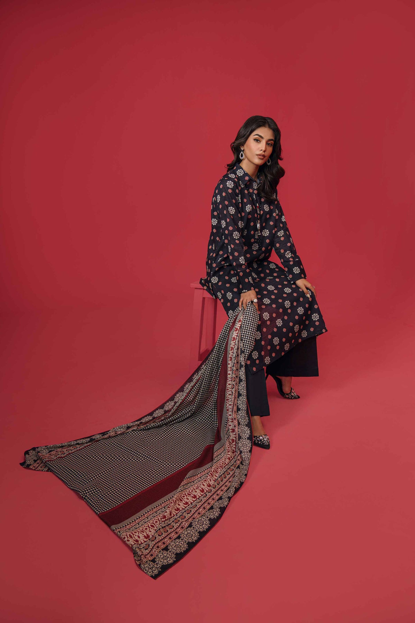 Nishat Linen - 3 Piece - Printed Loose Fabric - 42304065