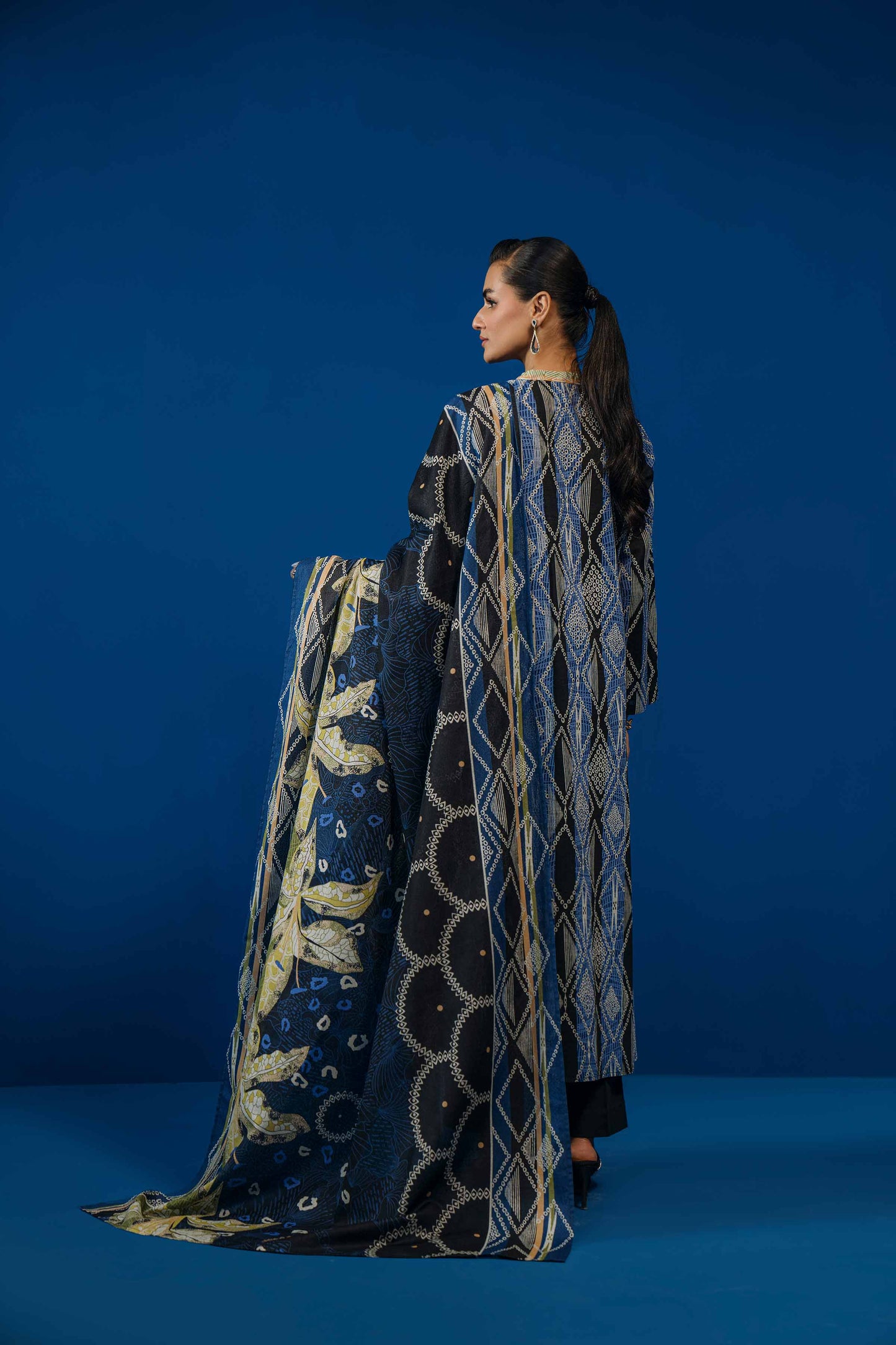 Nishat Linen - 3 Piece - Printed Loose Fabric - 42304067