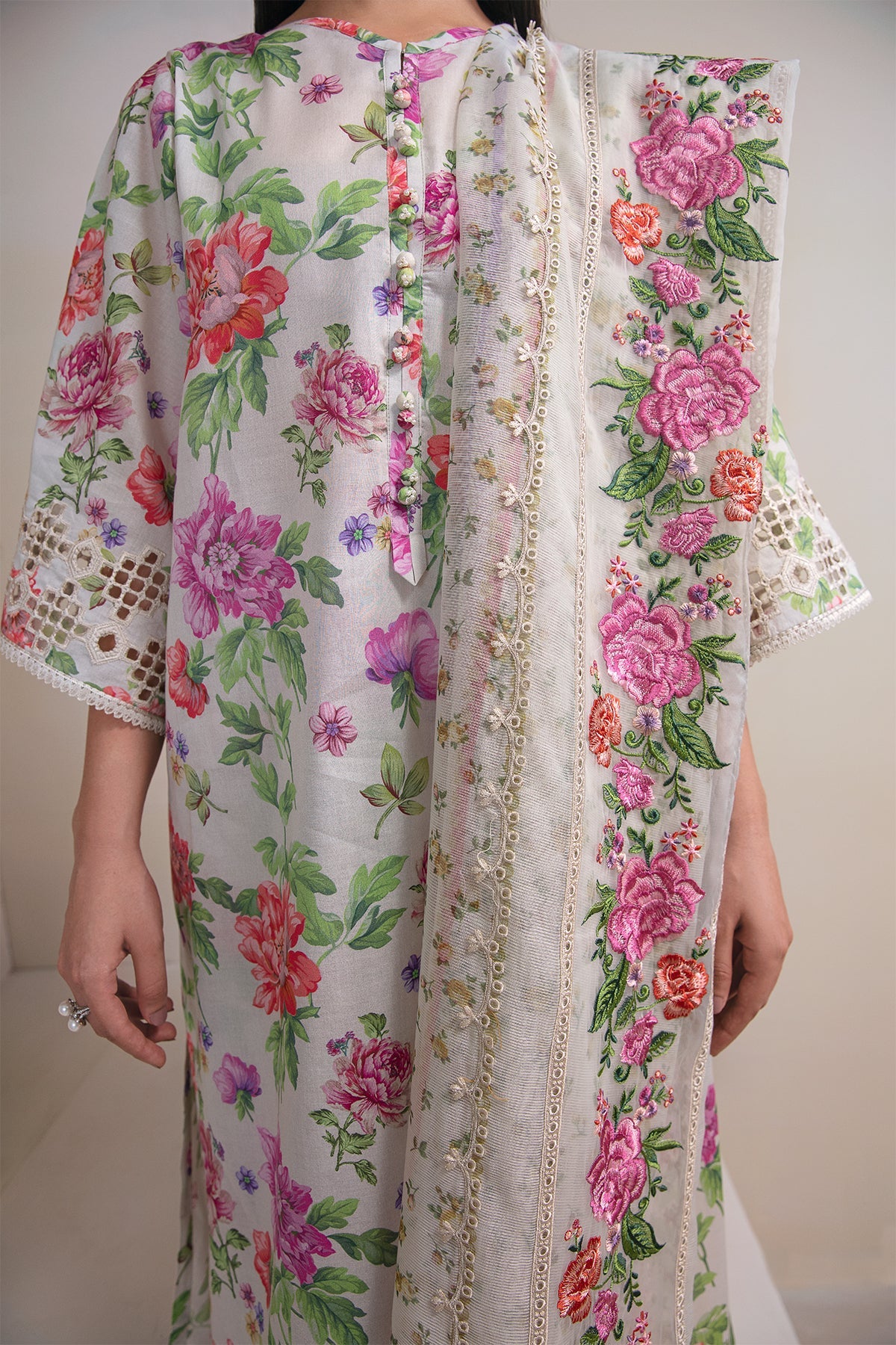 Baroque - EMBROIDERED LAWN UF-356