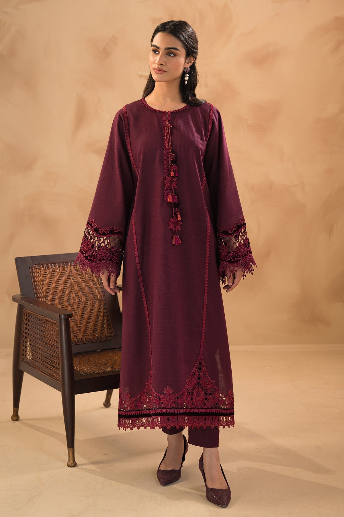 Baroque - EMBROIDERED SLUB KHADDAR UF-477