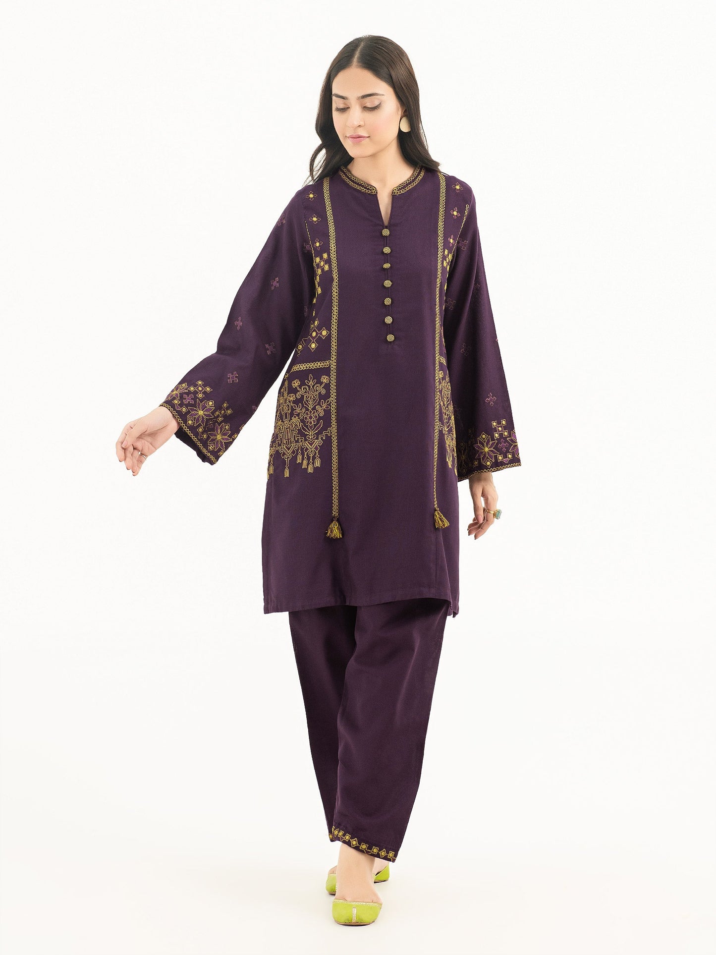 2 Piece Khaddar Suit-Embroidered (Pret)