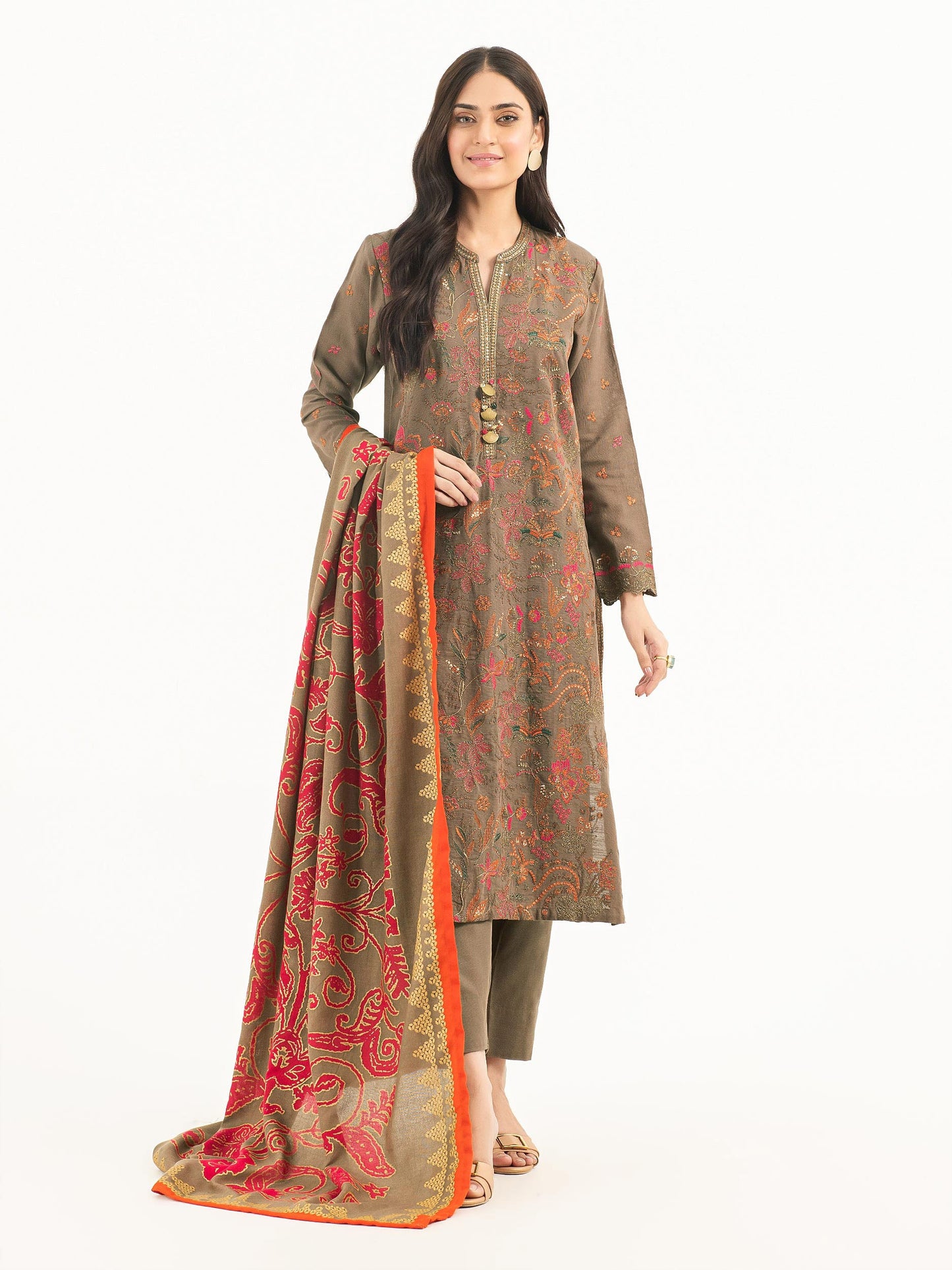 3 Piece Khaddar Suit-Embroidered (Pret)