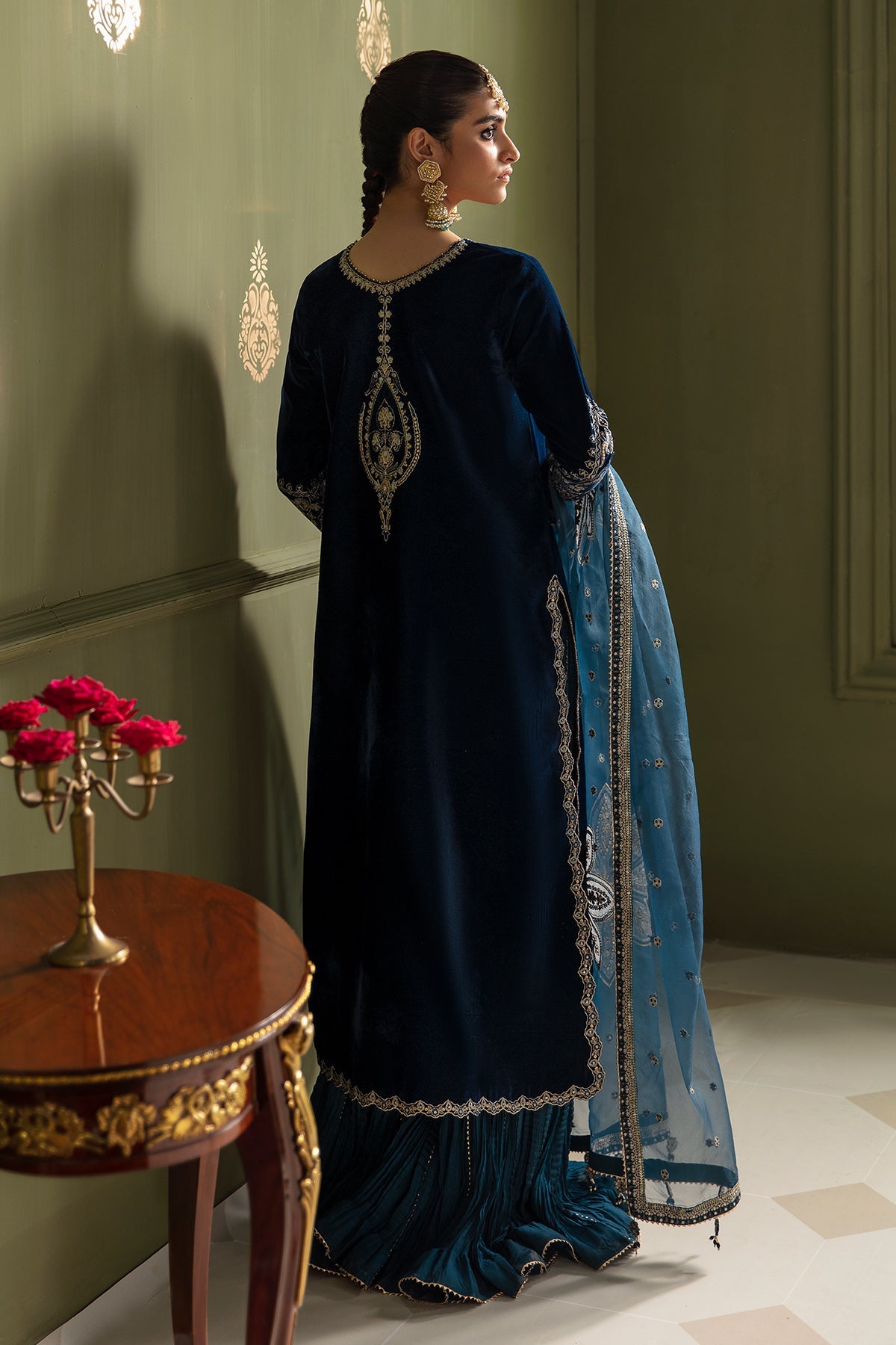 Baroque - EMBROIDERED VELVET UF-467