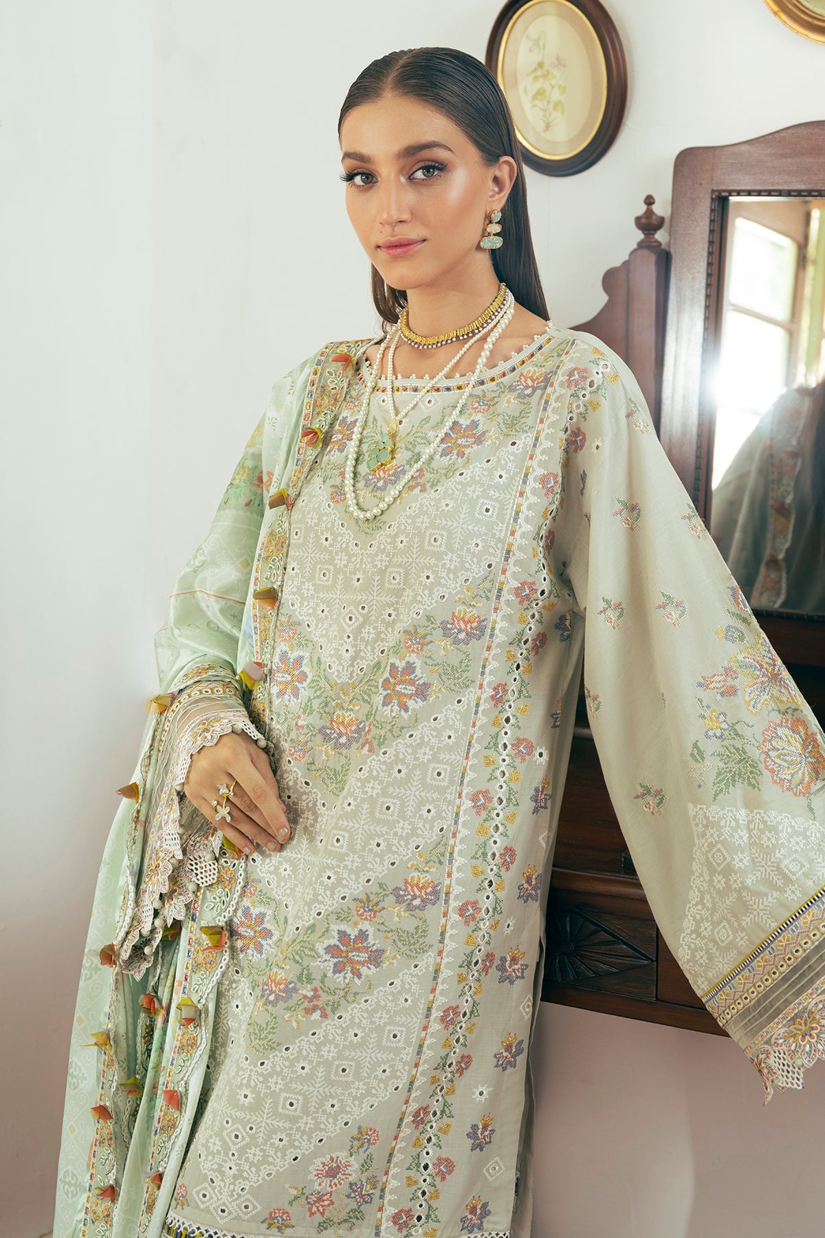 Baroque - EMBROIDERED LAWN  SL11-D07