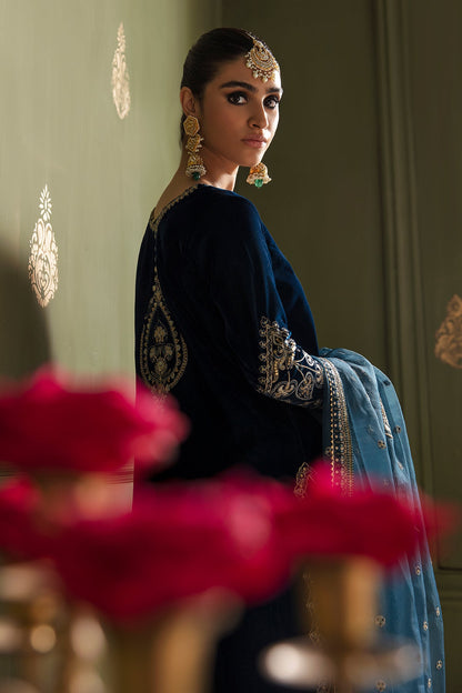 Baroque - EMBROIDERED VELVET UF-467