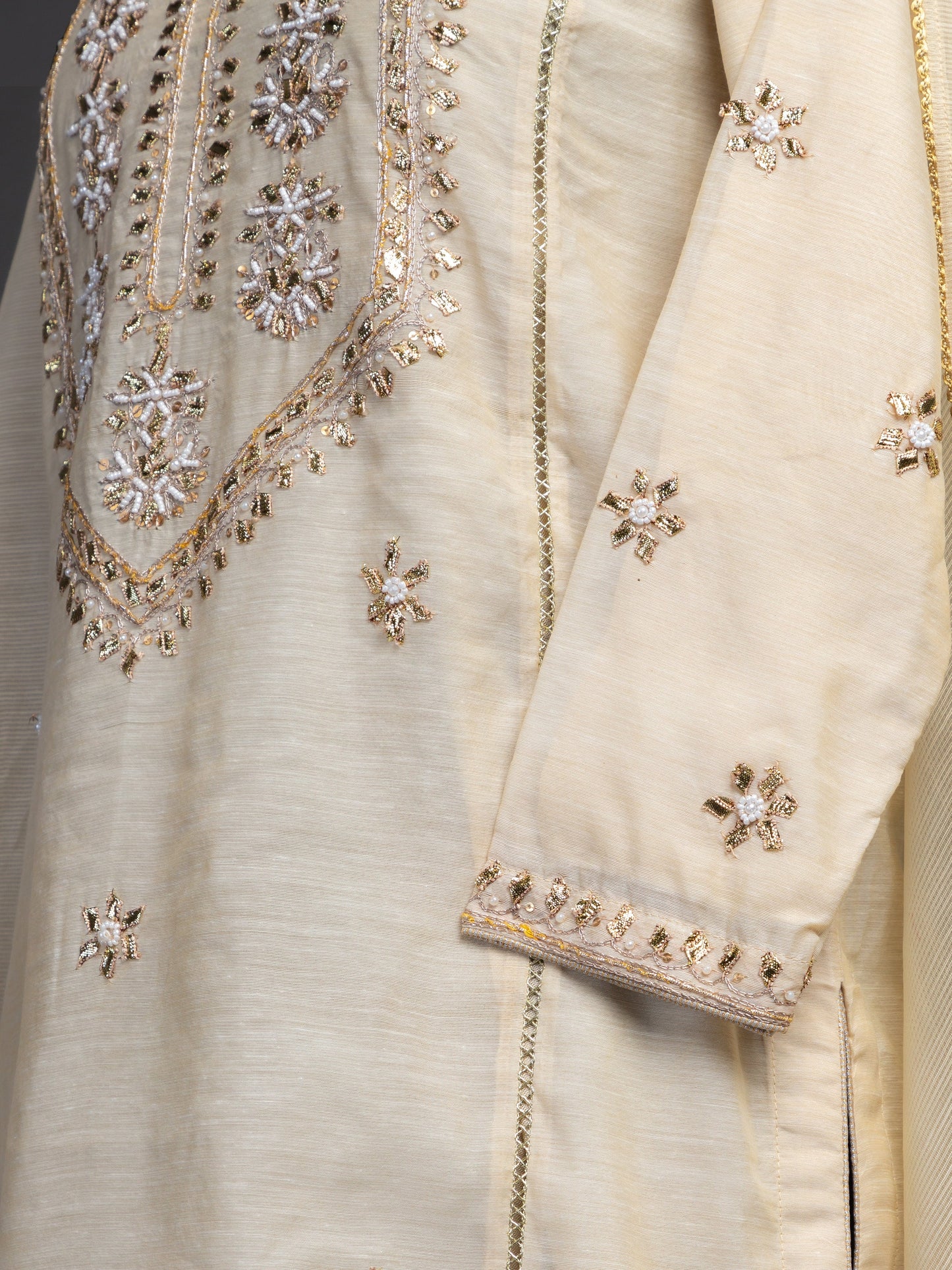 Eraj Hussain - Gotta Patti Gold - Stitched