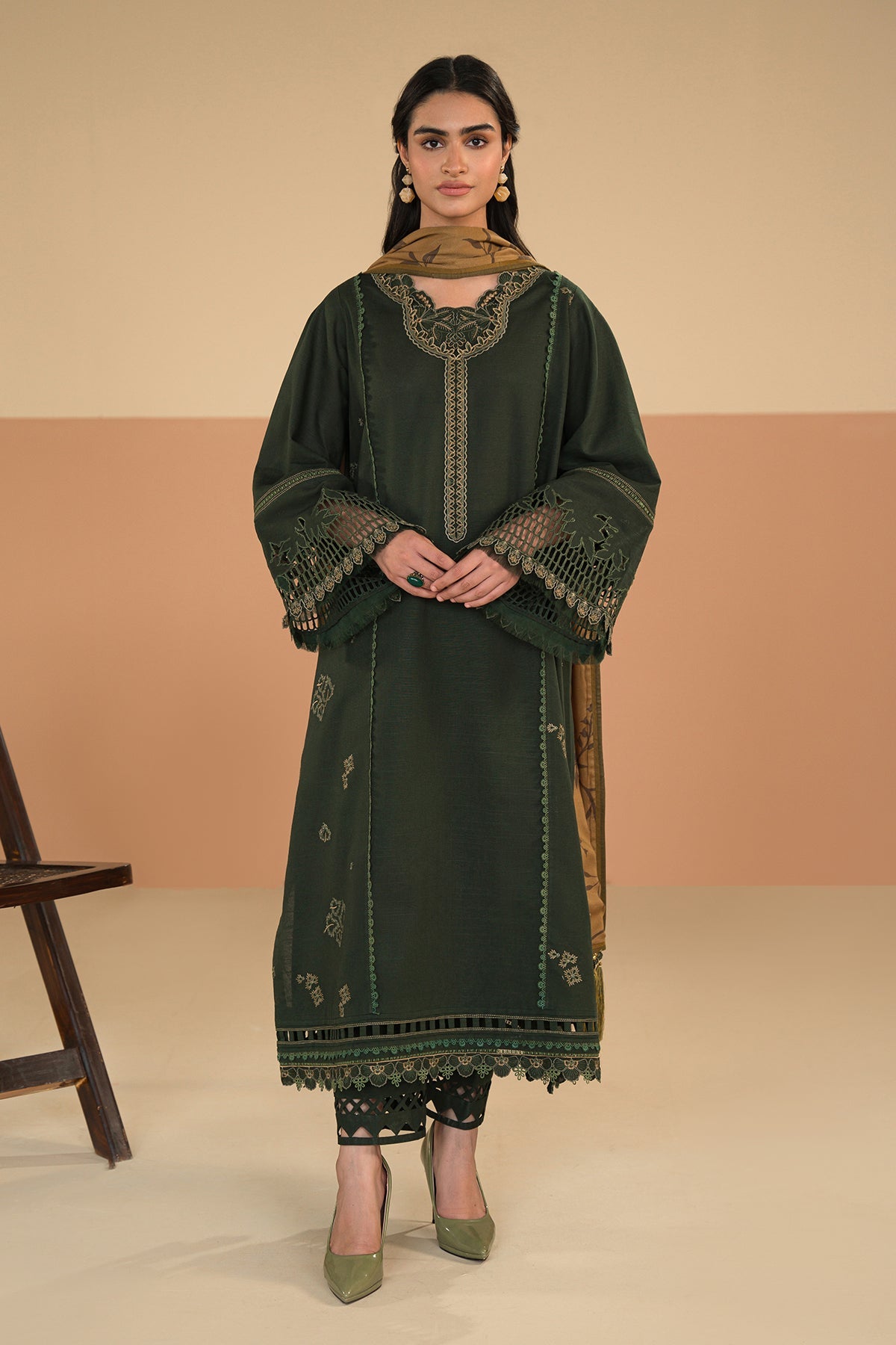 Baroque - EMBROIDERED SLUB KHADDAR UF-480