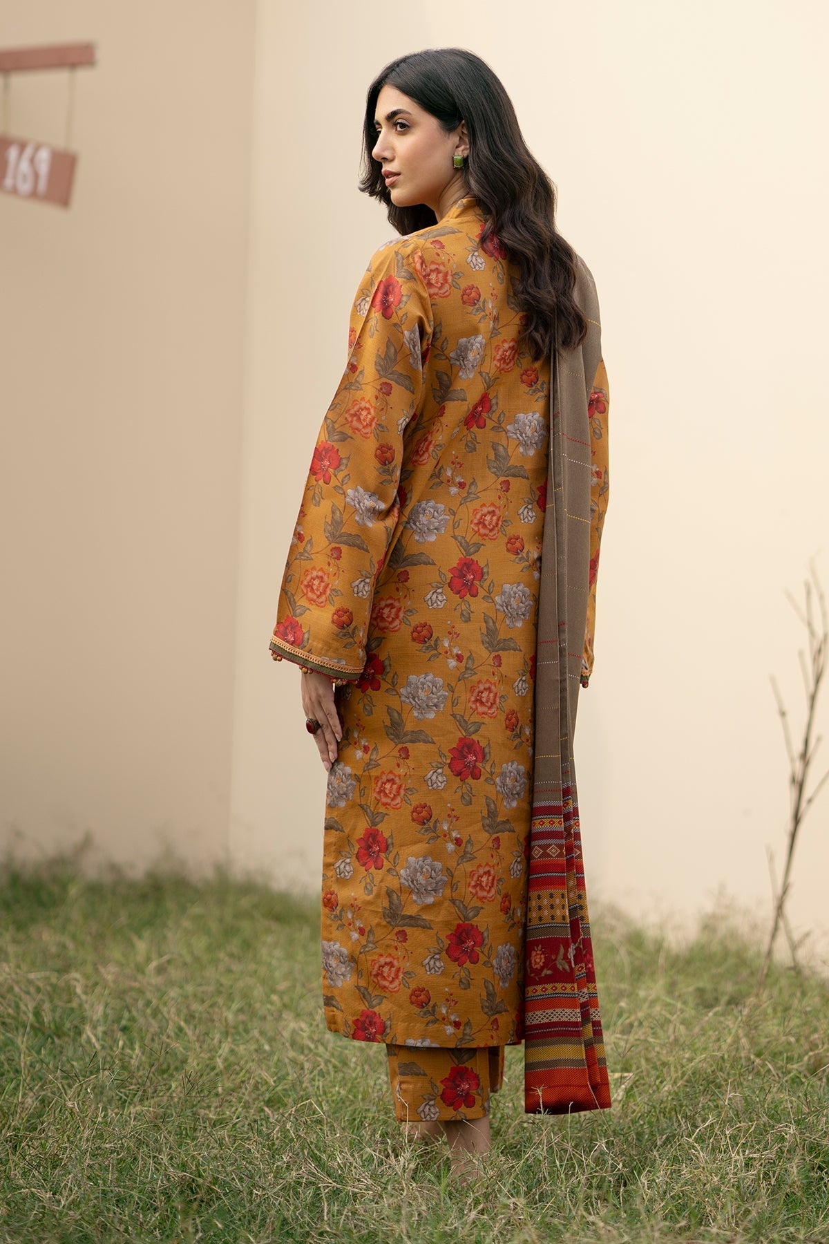 Baroque - DIGITAL PRINTED SLUB KHADDAR UF-491