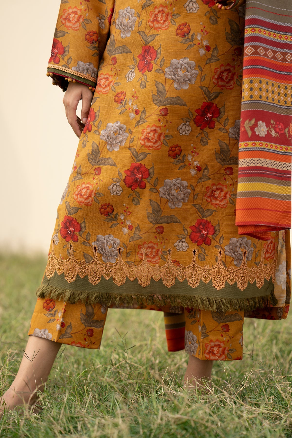 Baroque - DIGITAL PRINTED SLUB KHADDAR UF-491