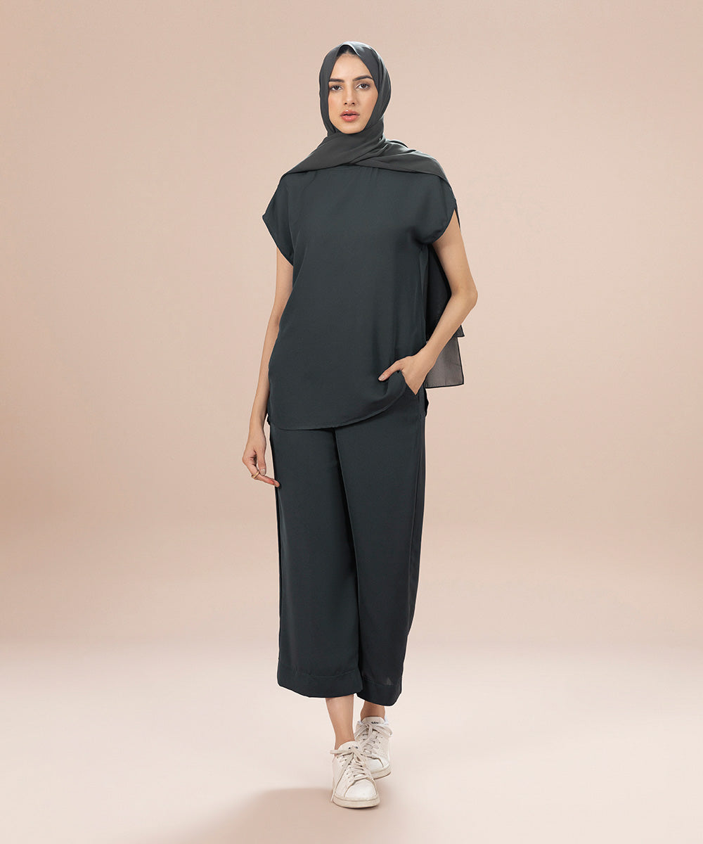 Sapphire - Loose-Fit Short Sleeve Top