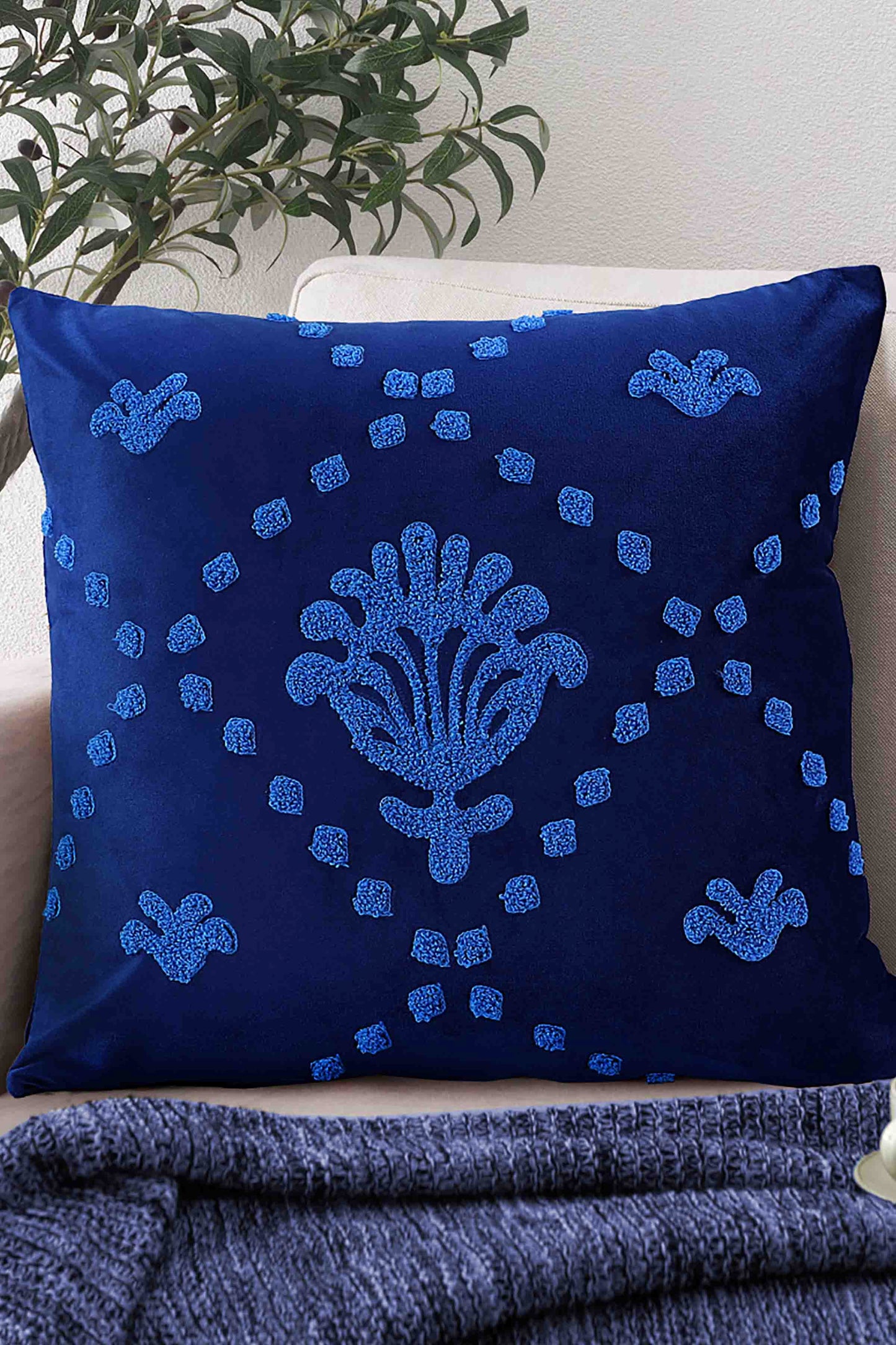 Nishat Linen - Alrima Cushion Cover Emb