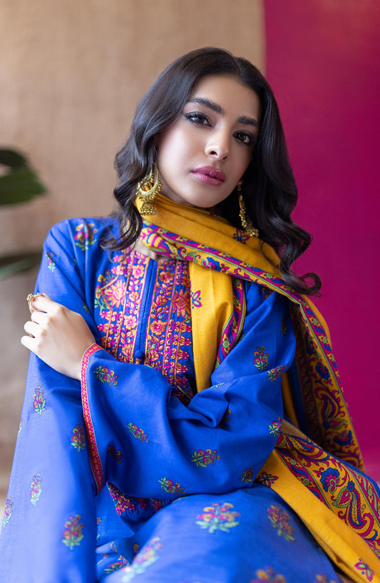 Orient - Unstitched 3 Piece Embroidered Khaddar Shirt , Khaddar Pant and Khaddar Dupatta