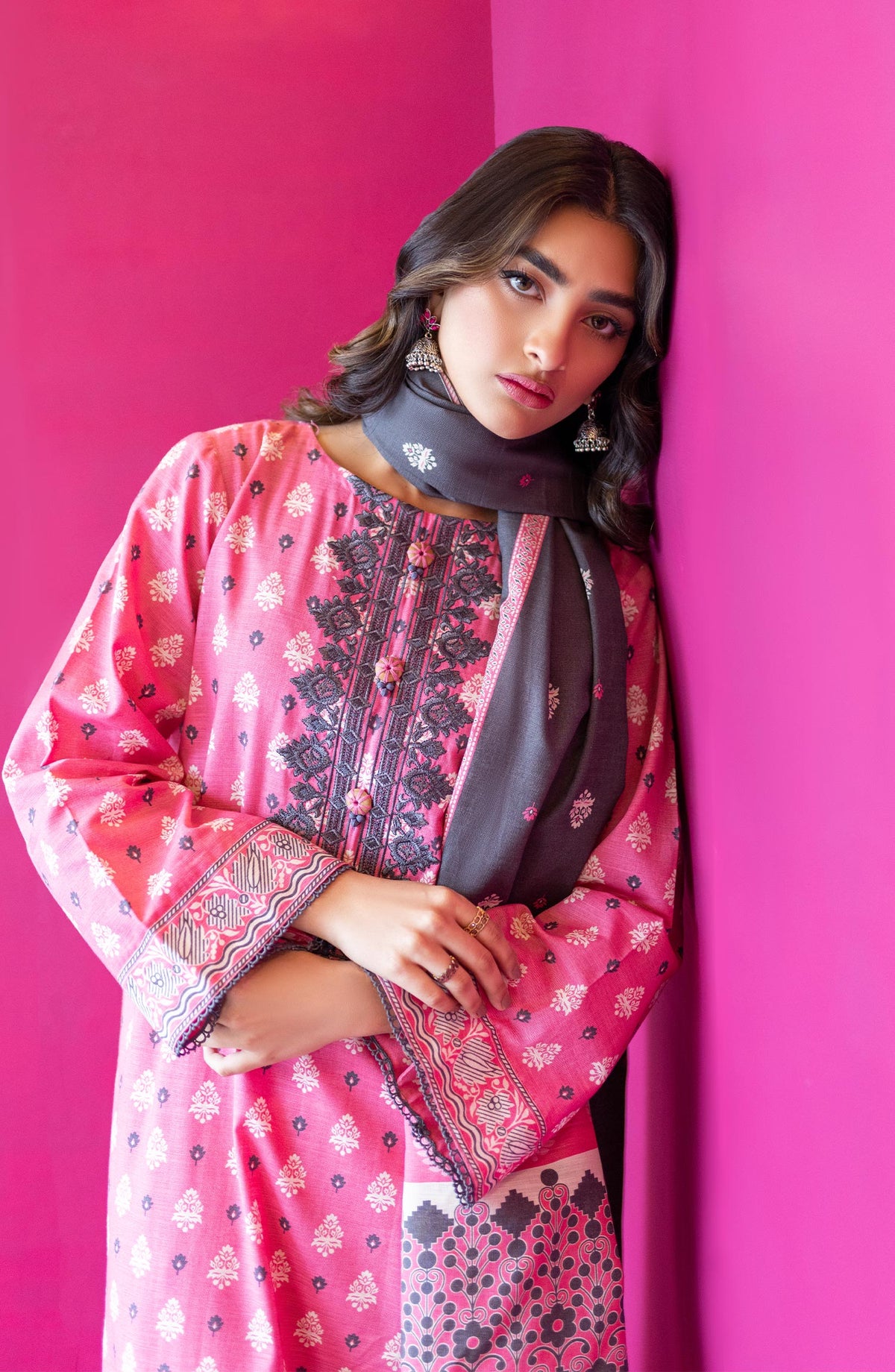 Orient - Unstitched 3 Piece Embroidered Khaddar Shirt , Khaddar Pant and Khaddar Dupatta