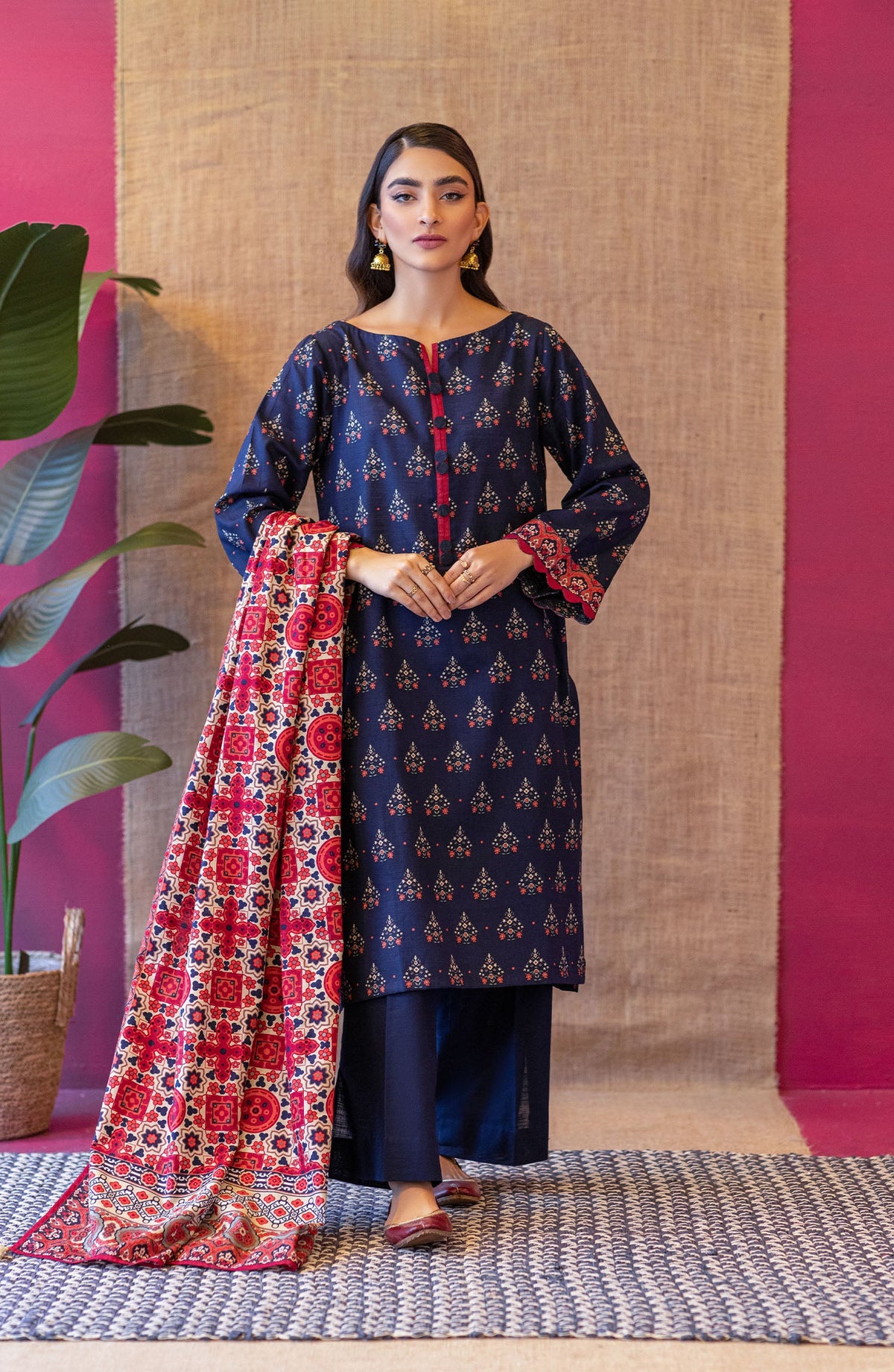 Orient - Unstitched 3 Piece Printed Khaddar Shirt , Khaddar Pant and Khaddar Dupatta